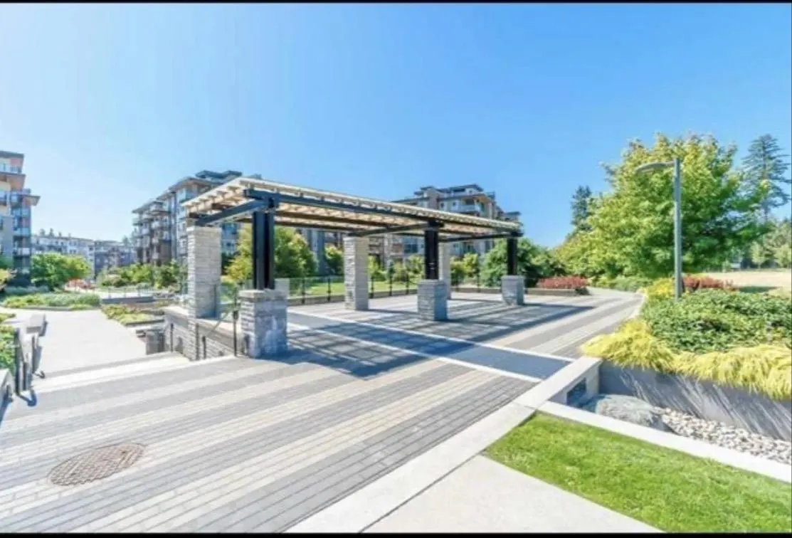 6033 Gray Avenue #212