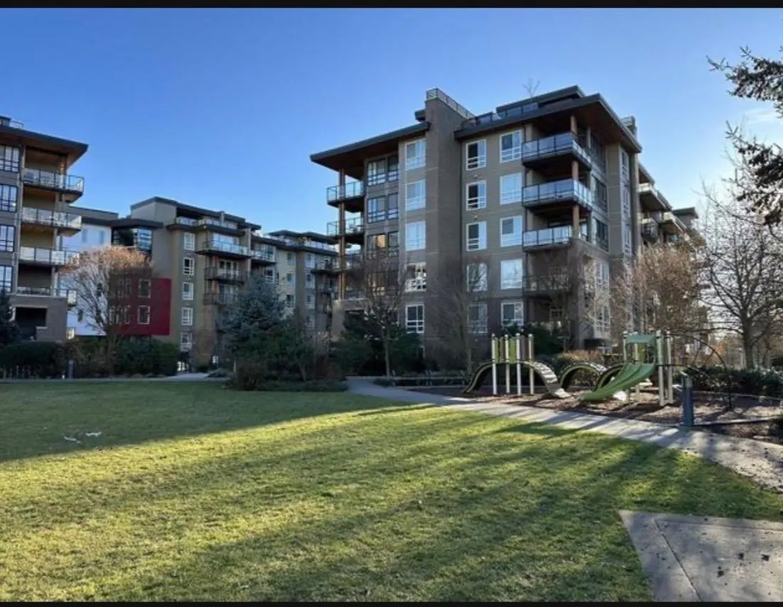 6033 Gray Avenue #212