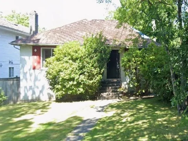 2315 W 13th Avenue