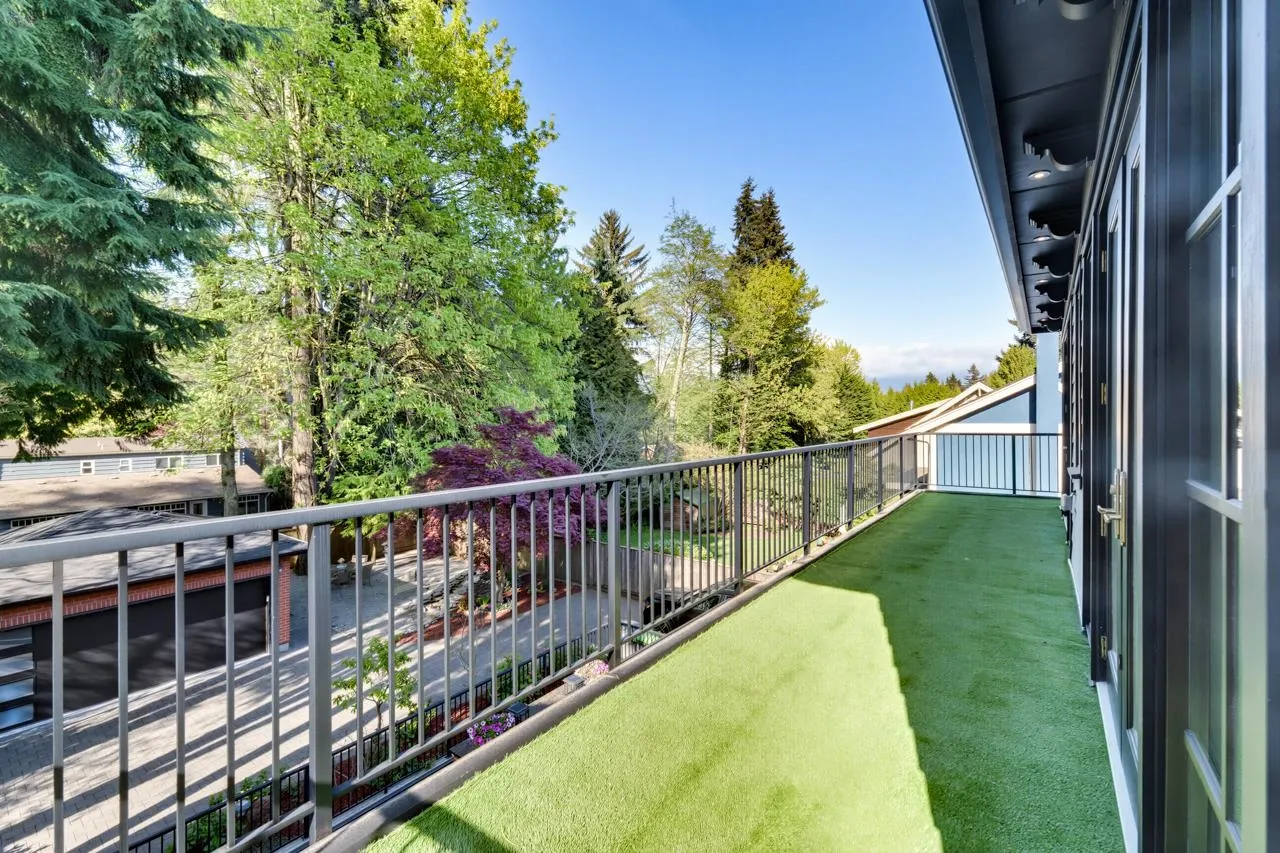 4177 Doncaster Way
