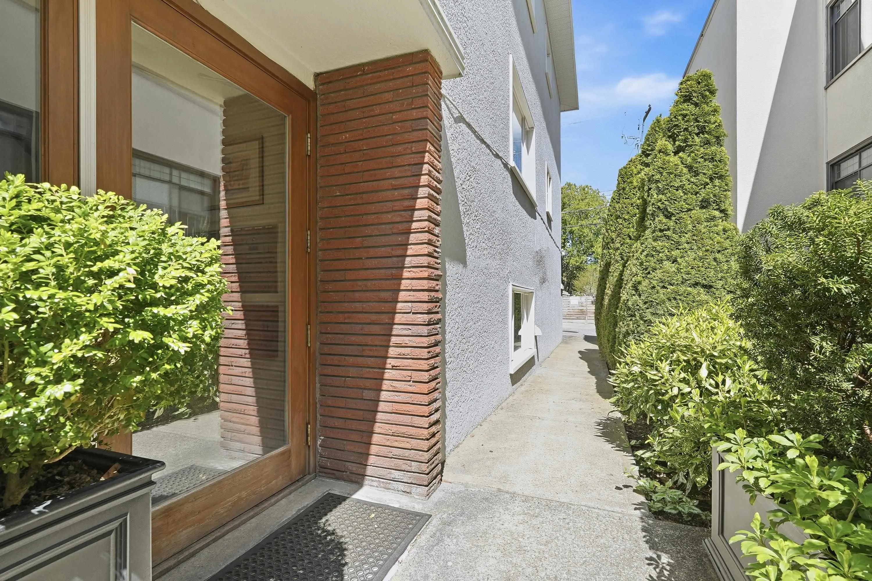 2255 W 40th Avenue #8