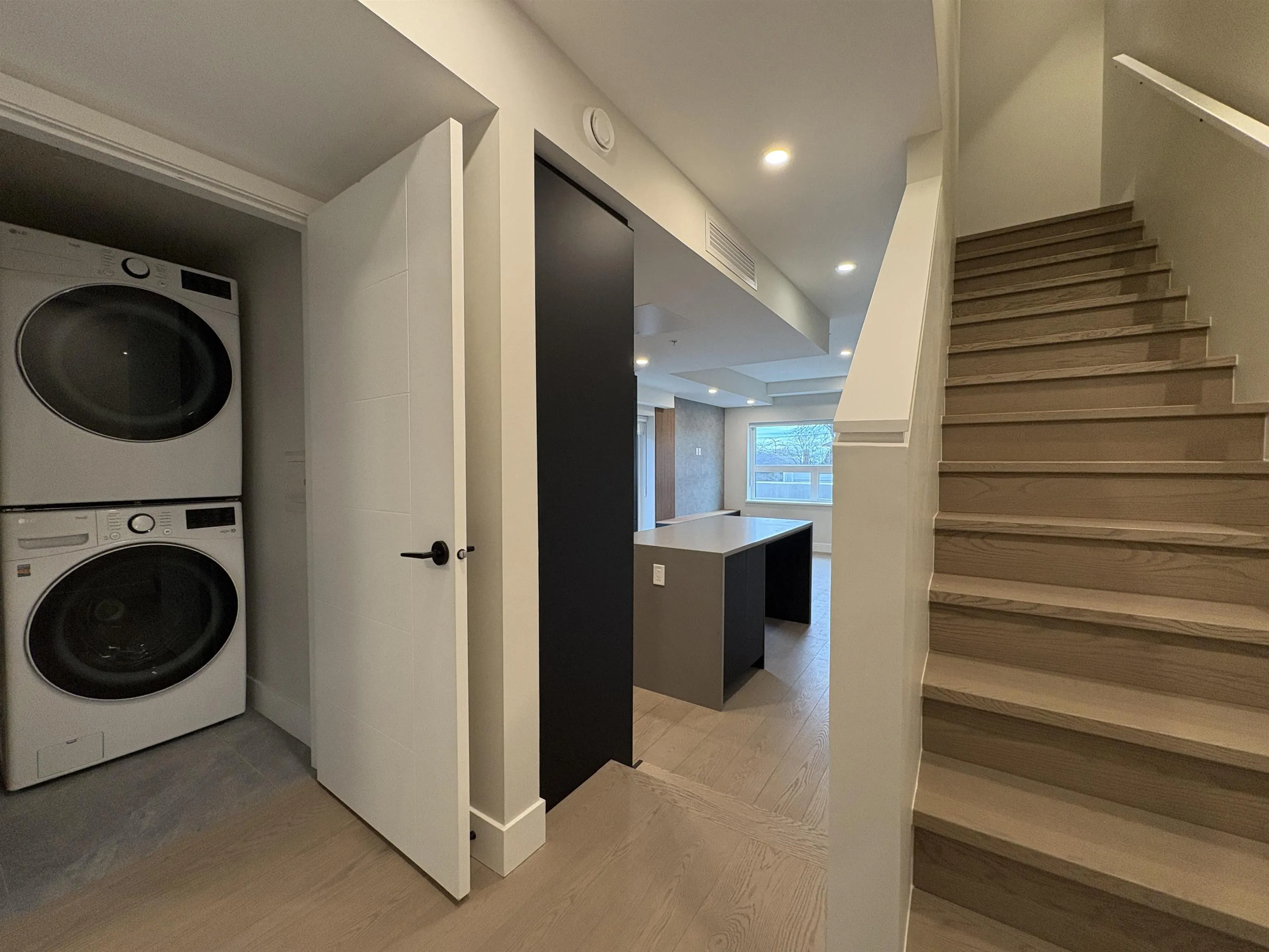 125 W 41st Avenue