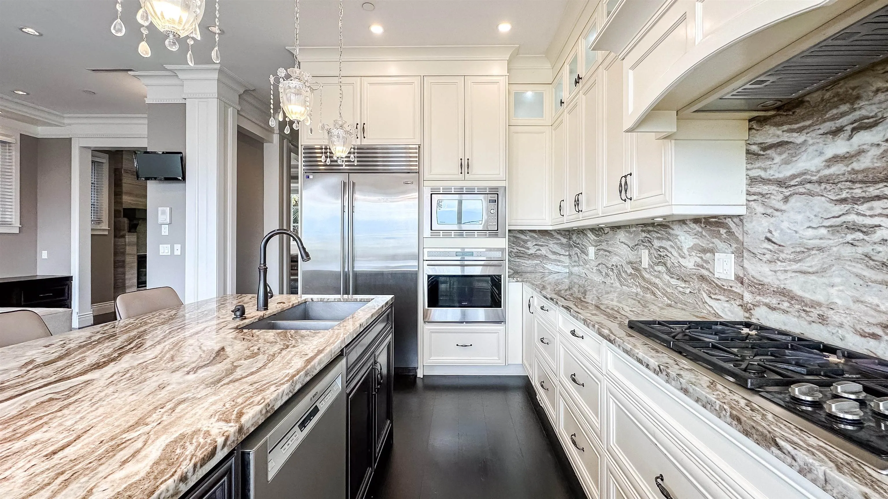 3941 W 11th Avenue