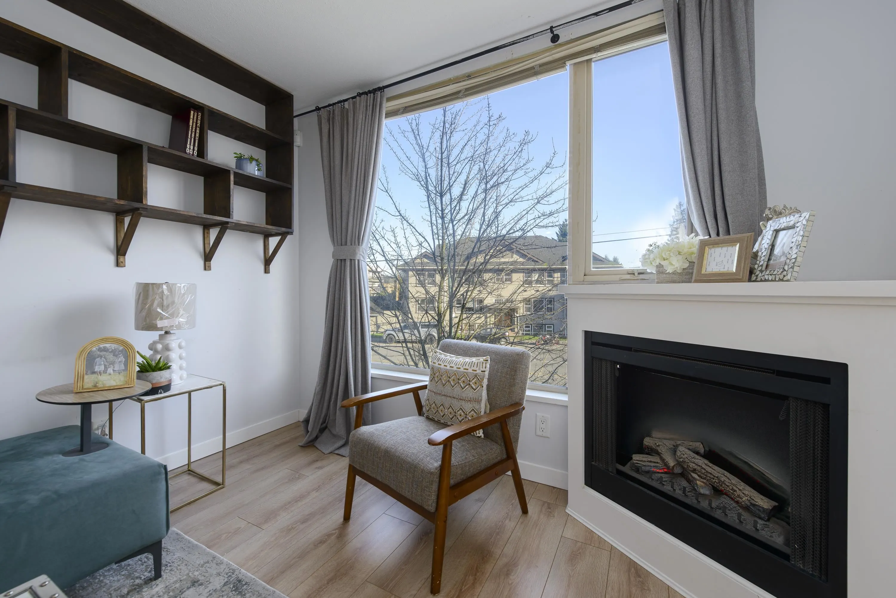 3089 Oak Street #206