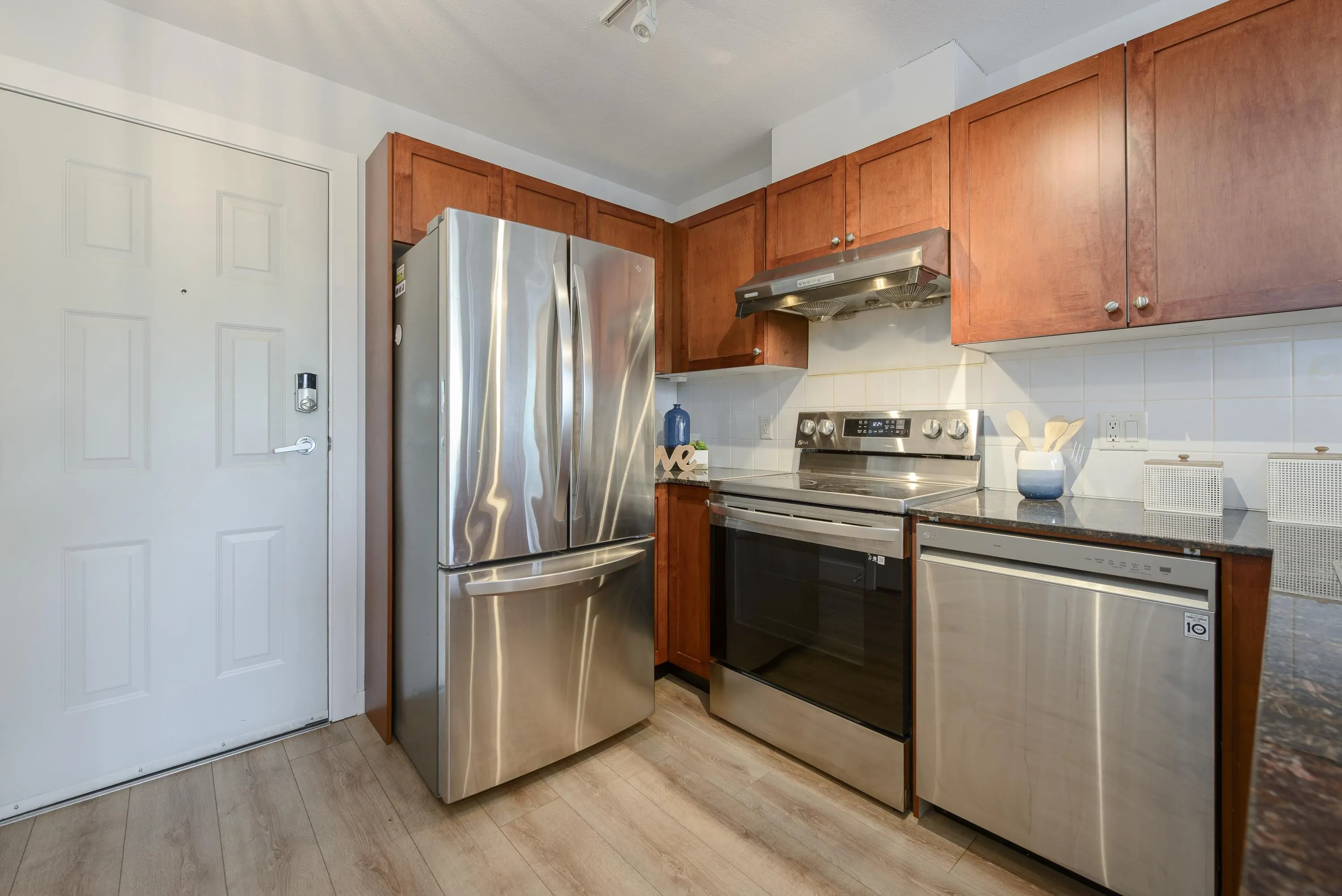 3089 Oak Street #206