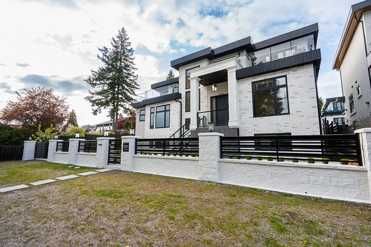 13511 Marine Drive