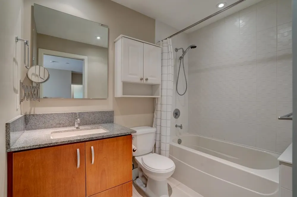 5955 Iona Drive #207