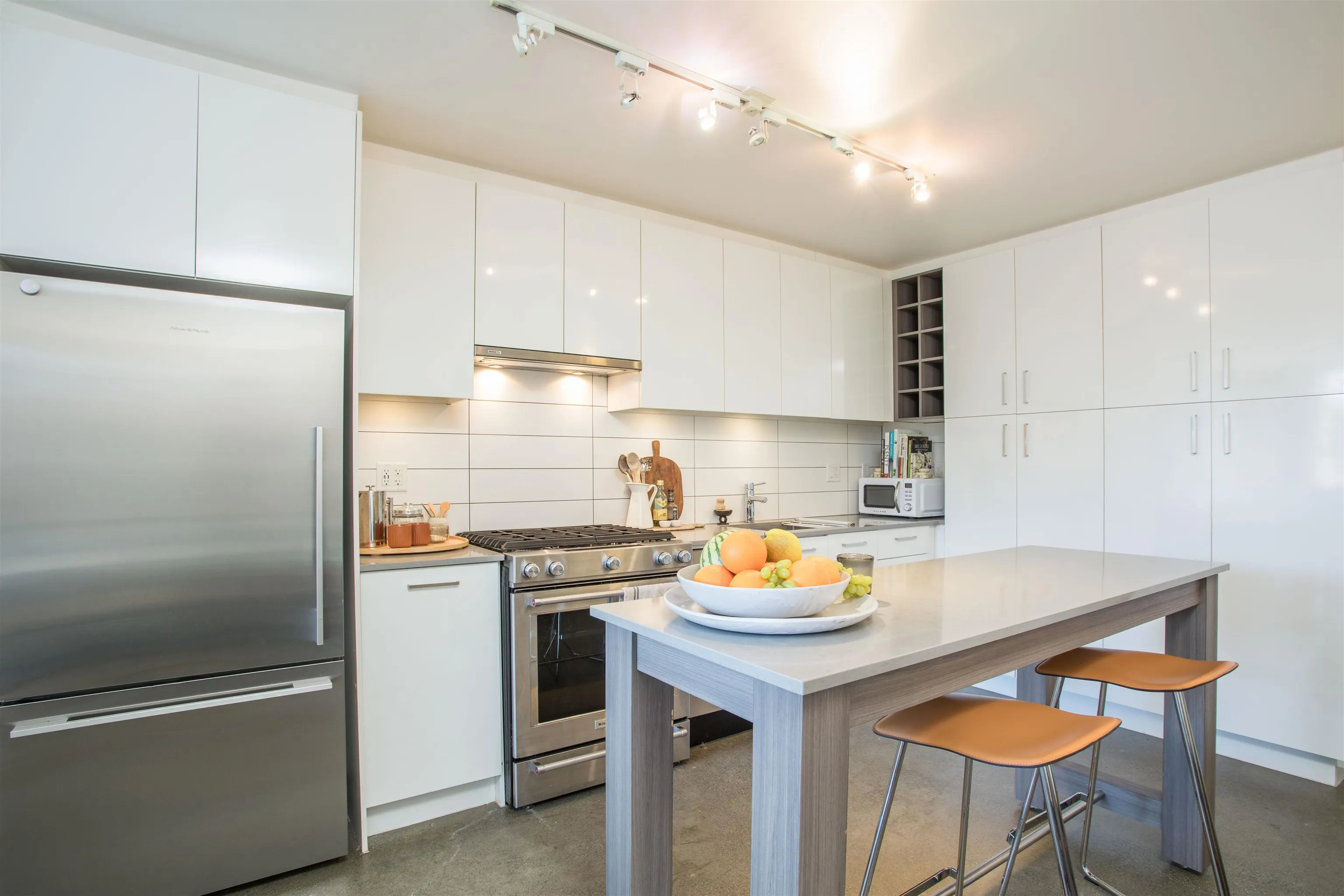 231 E Pender Street #307