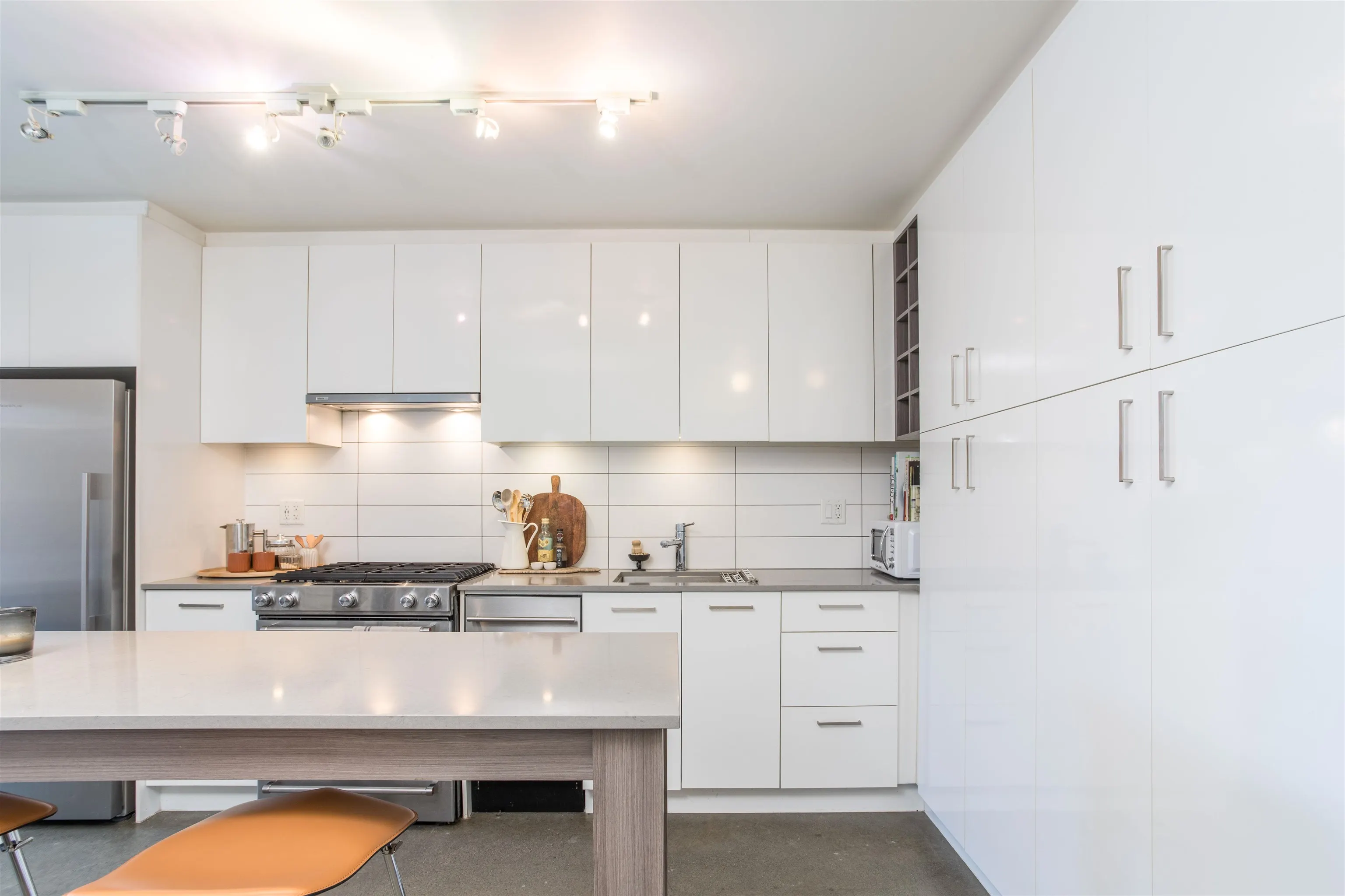 231 E Pender Street #307