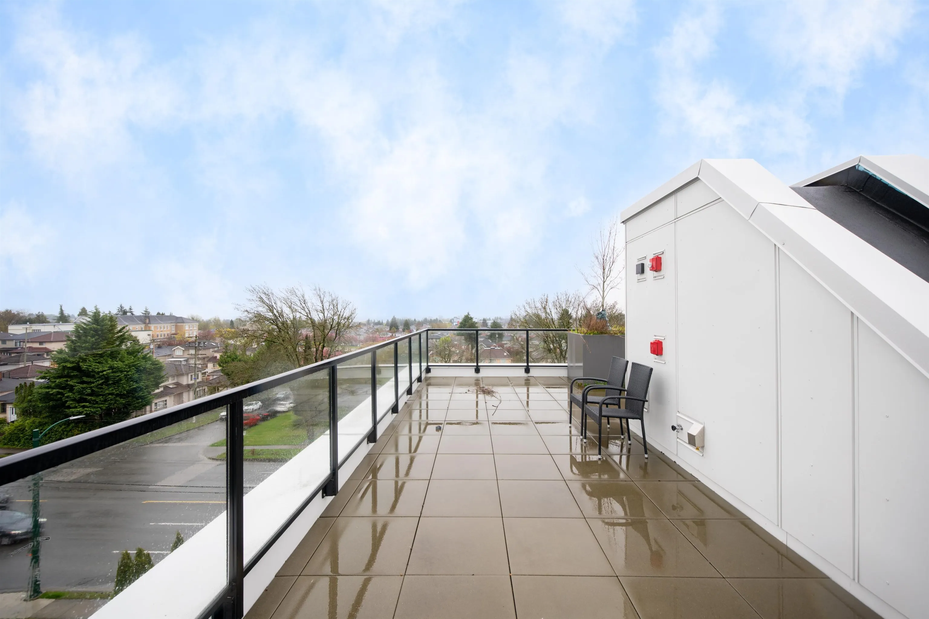 128 W Woodstock Avenue #2