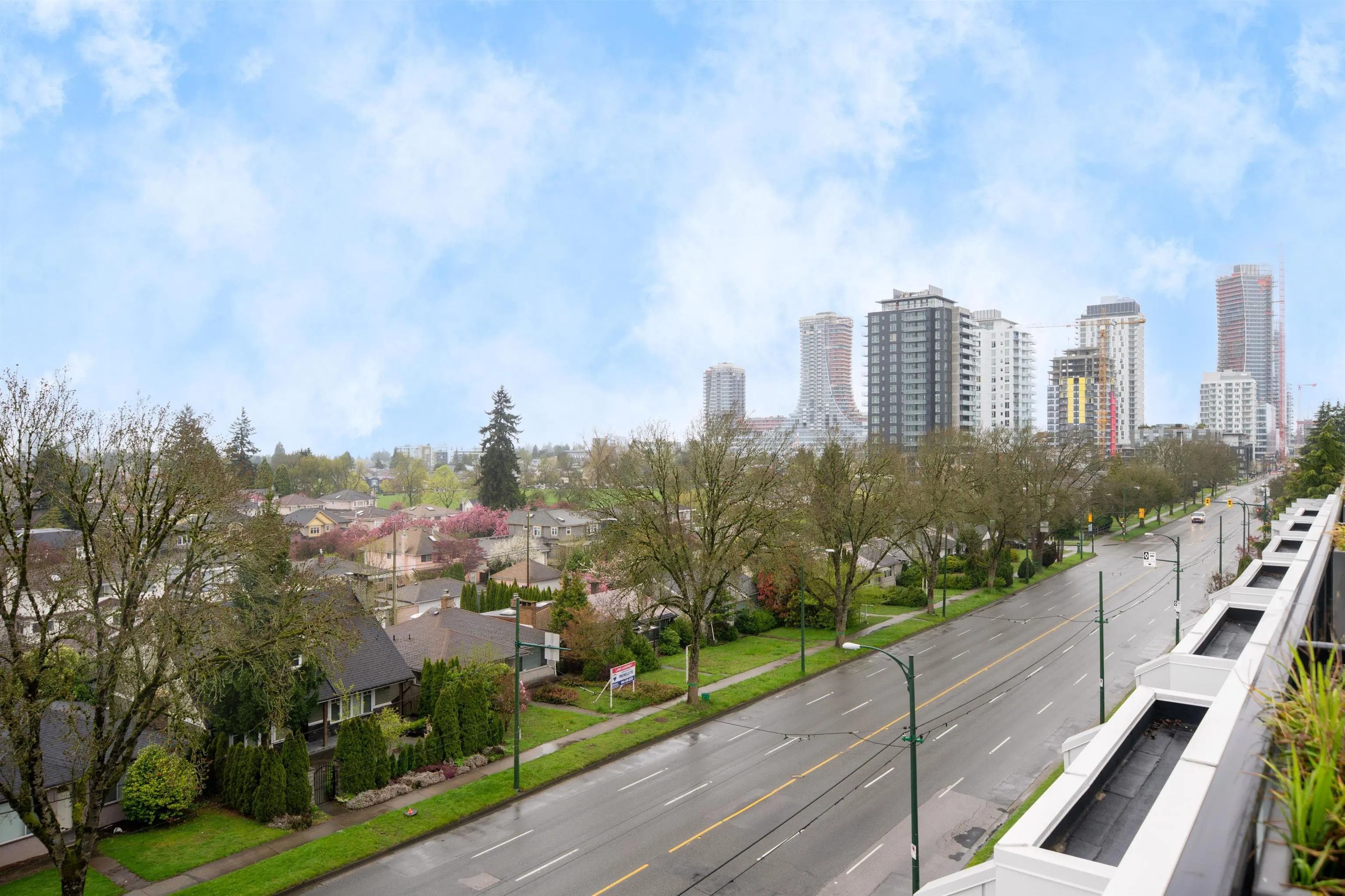 128 W Woodstock Avenue #2