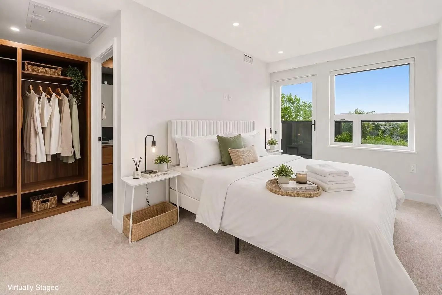 128 W Woodstock Avenue #2