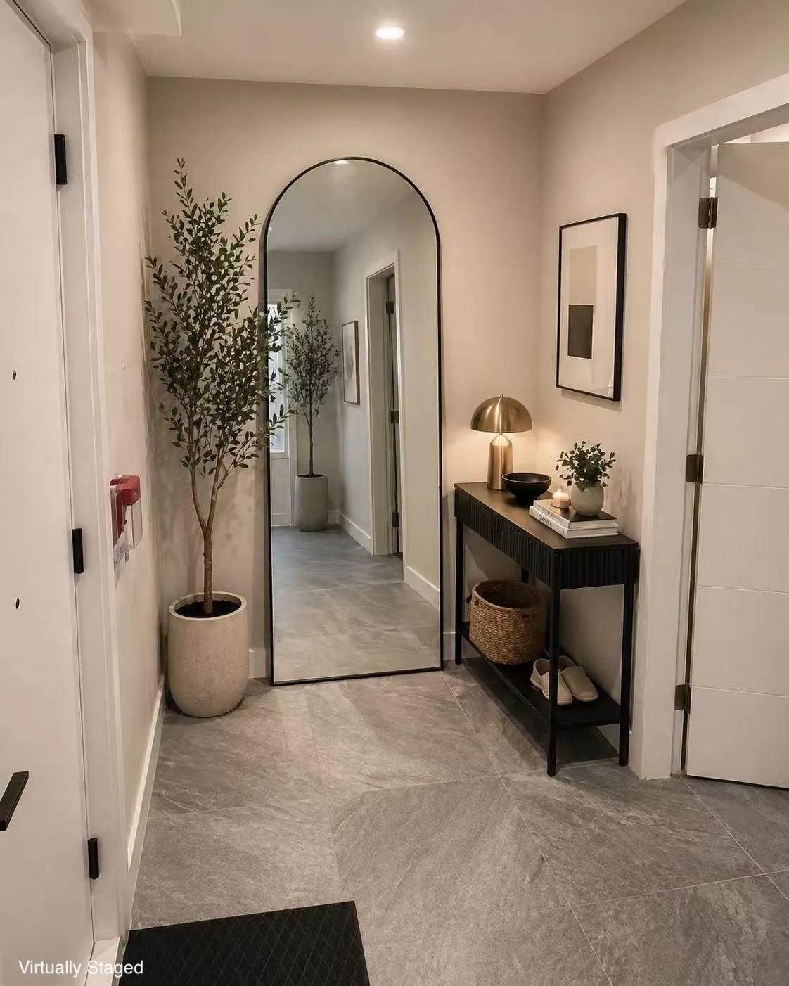 128 W Woodstock Avenue #2