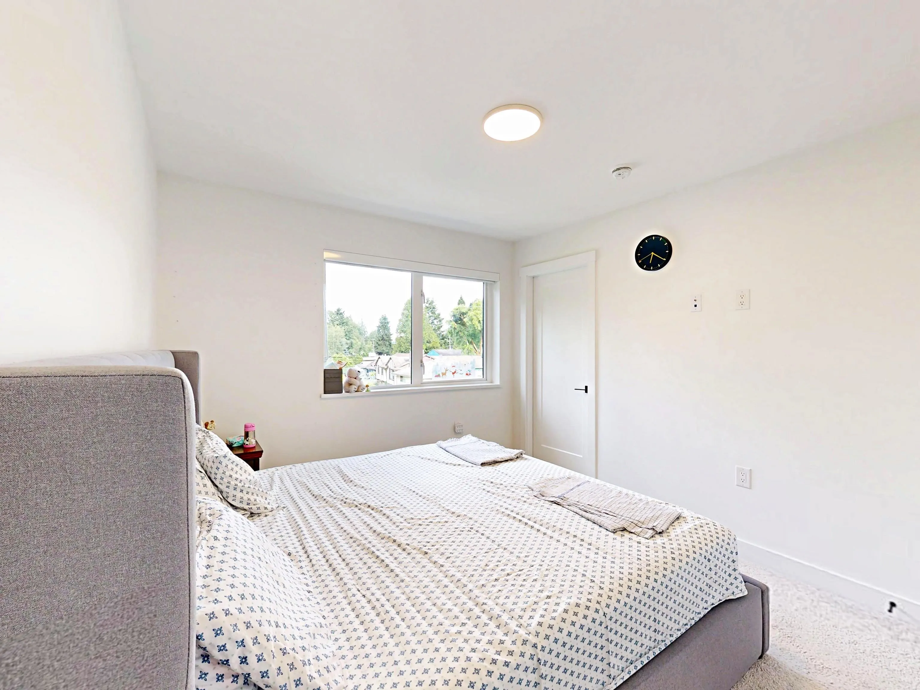 10527 155 Street #28