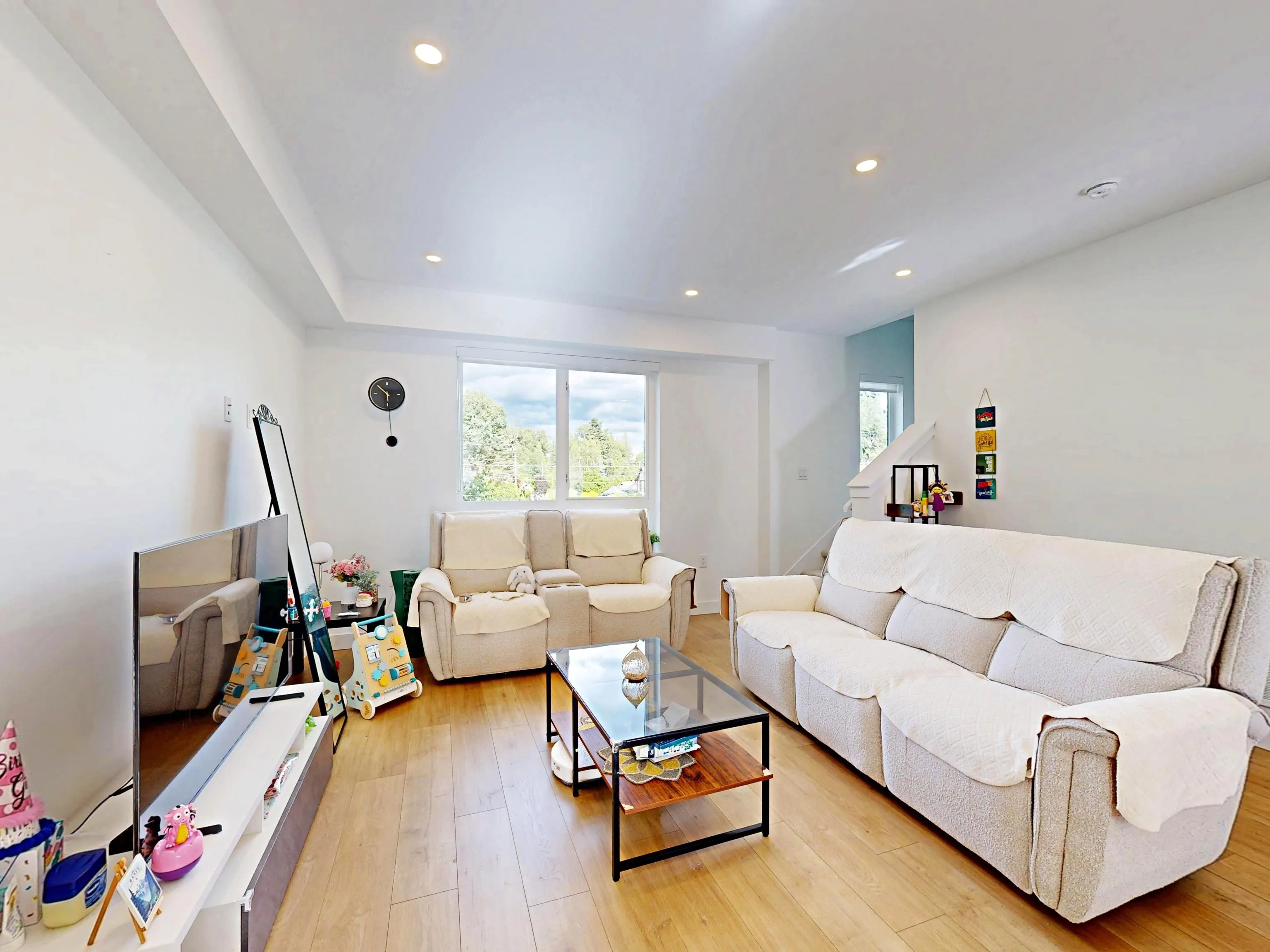 10527 155 Street #28