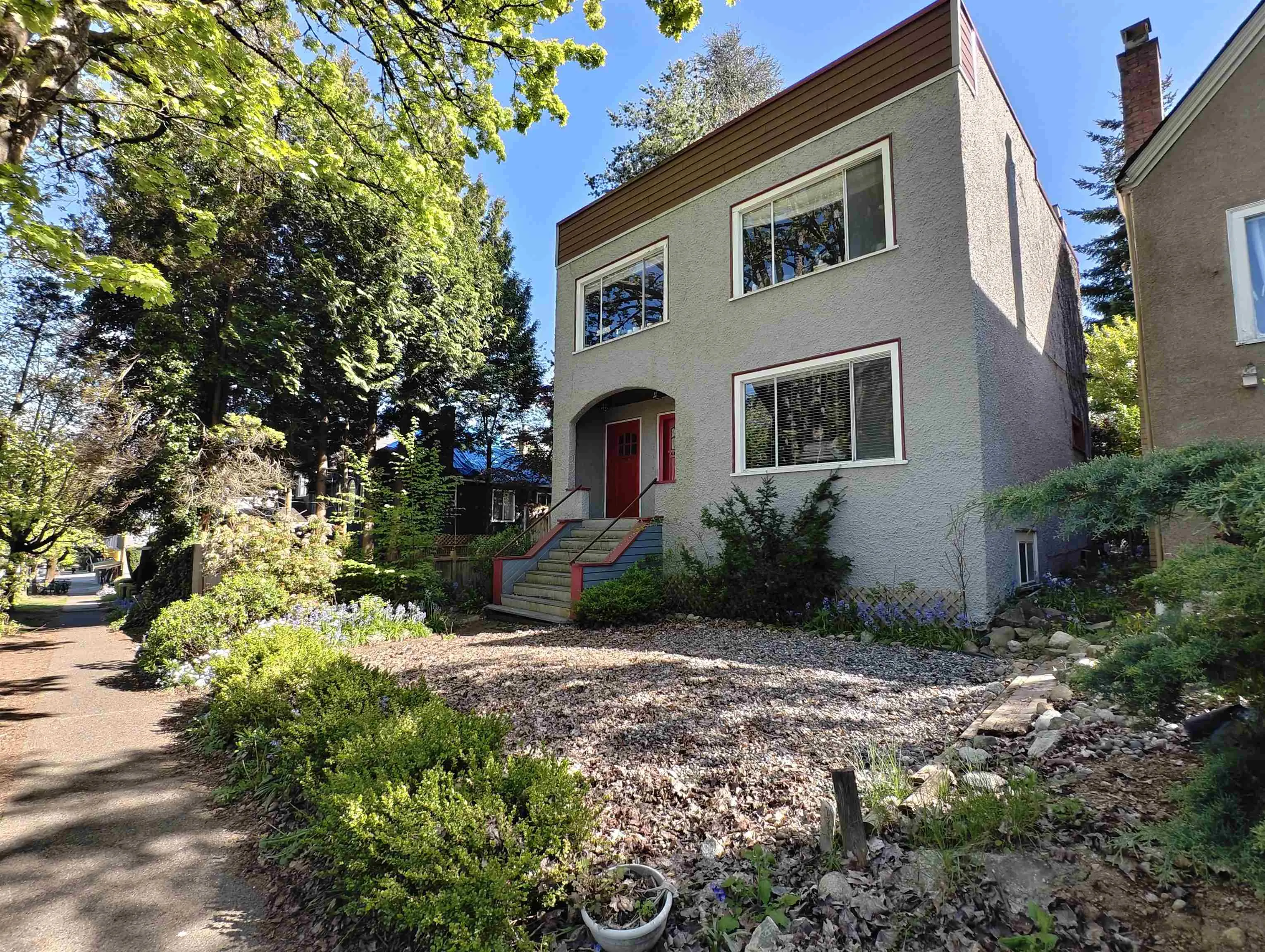 3716 W 16th Avenue