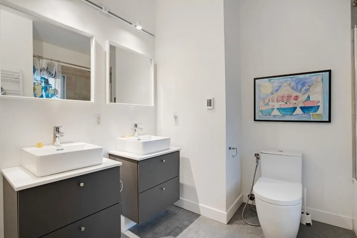4210 Nautilus Close