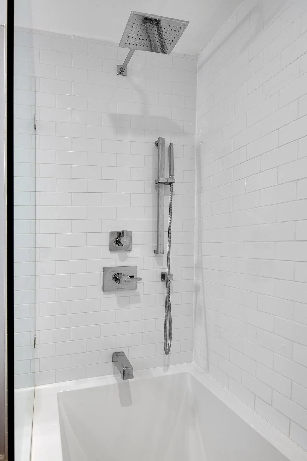 985 W 10th Avenue #203