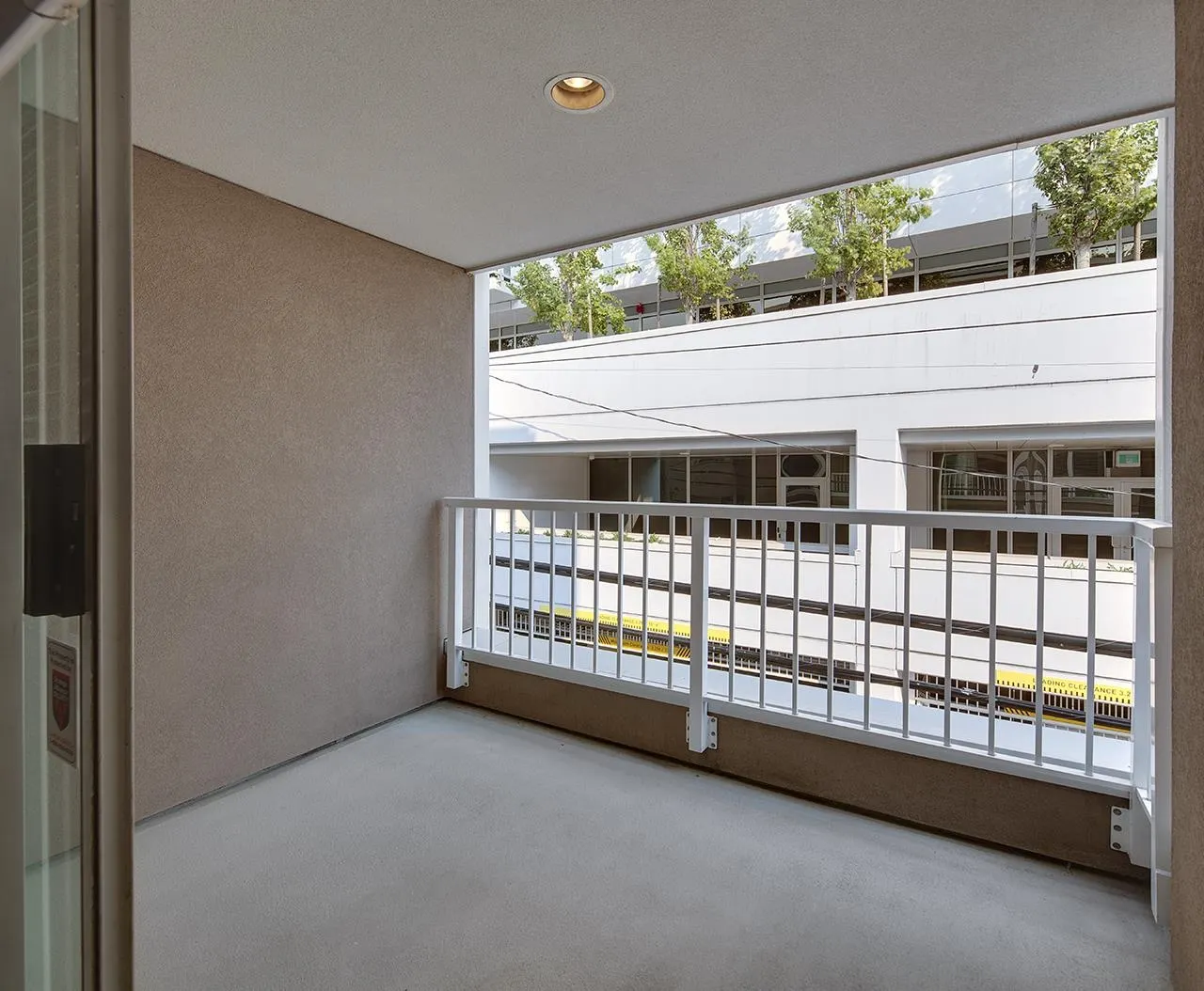 985 W 10th Avenue #203