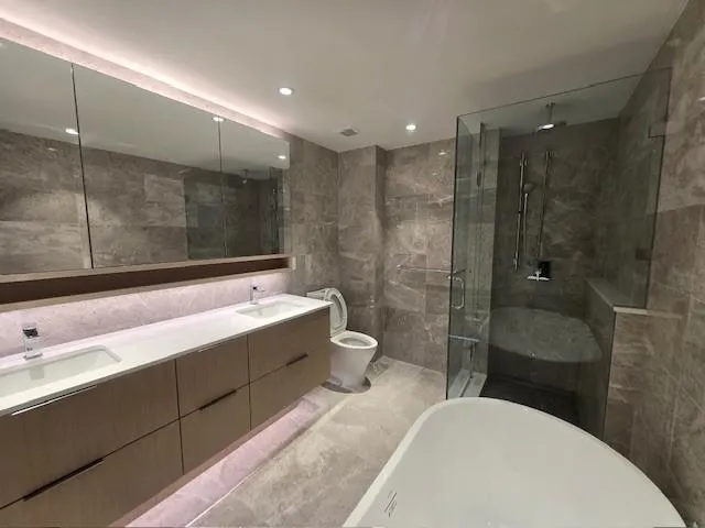 485 W 42nd Avenue #2102