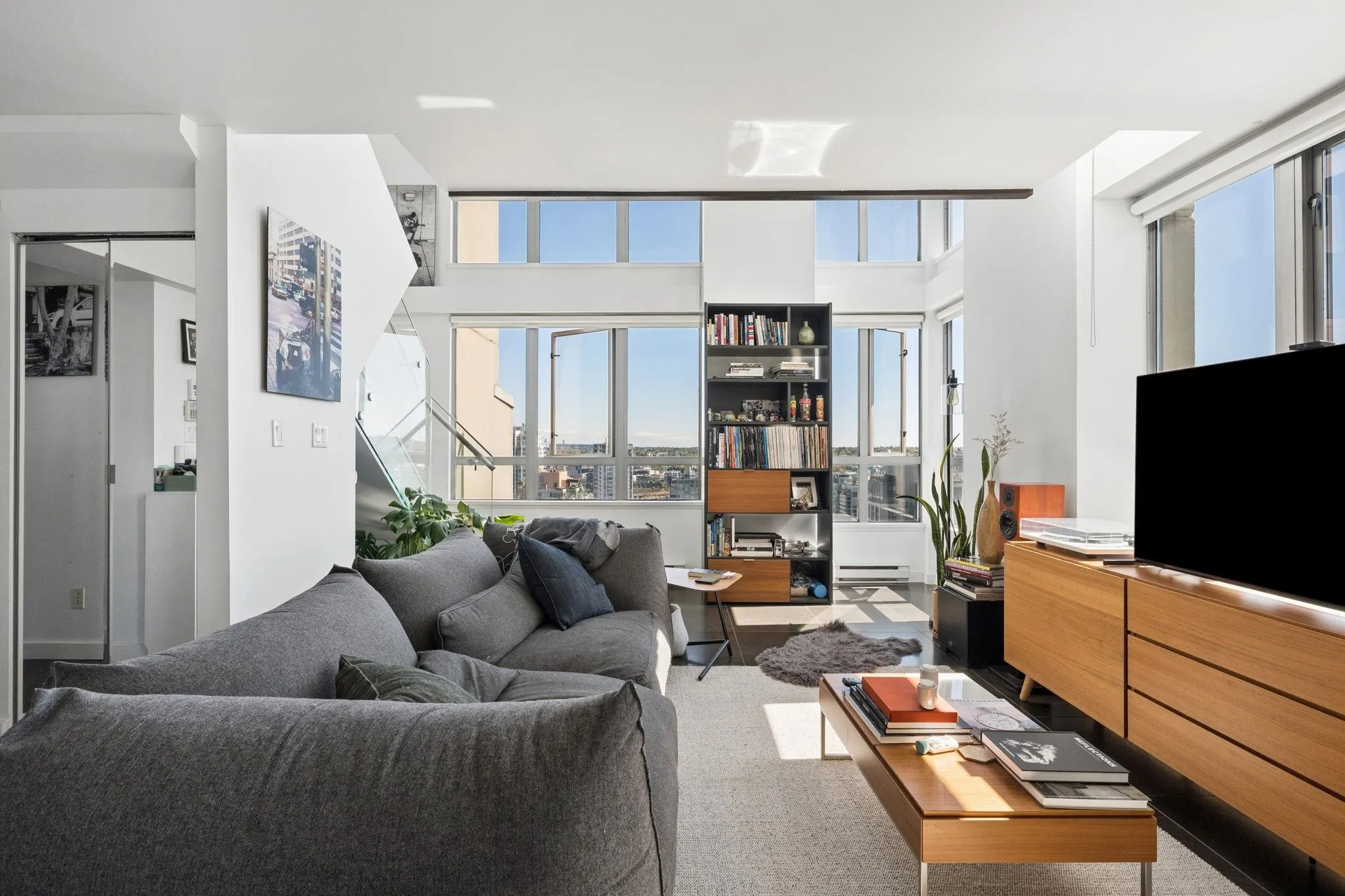 1238 Richards Street #2601
