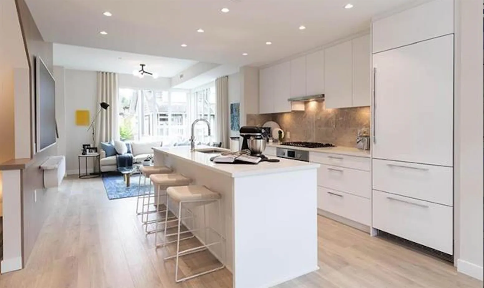 2728 Acadia Road #6