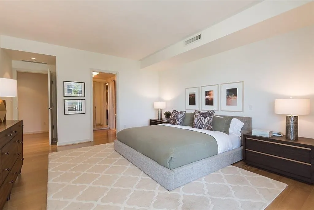 1169 W Cordova Street #90X