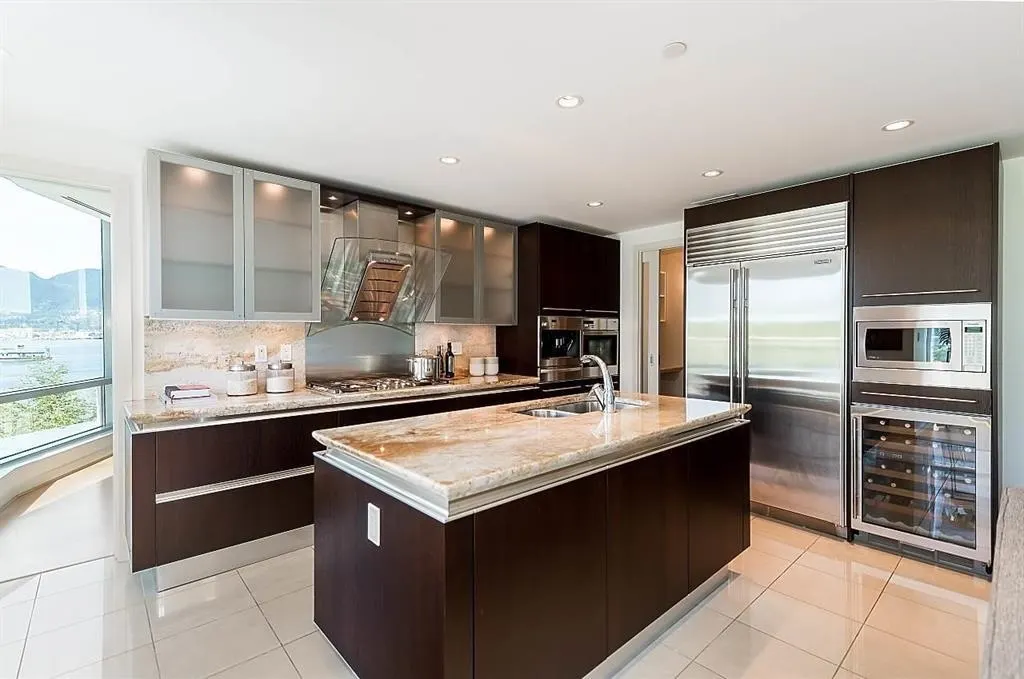 1169 W Cordova Street #90X