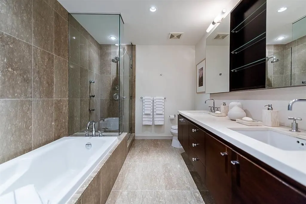 1169 W Cordova Street #90X