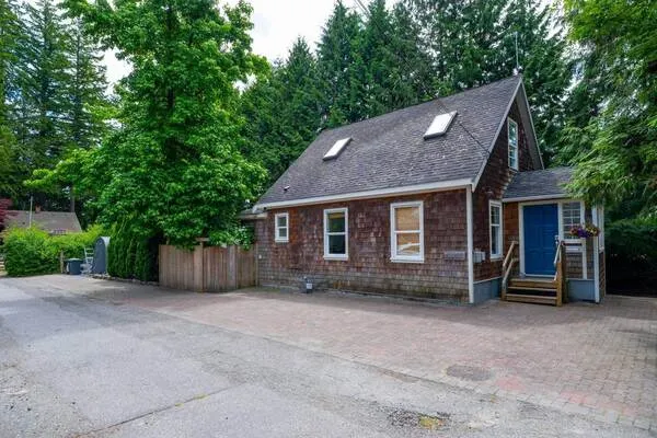 1075 Gladwin Drive
