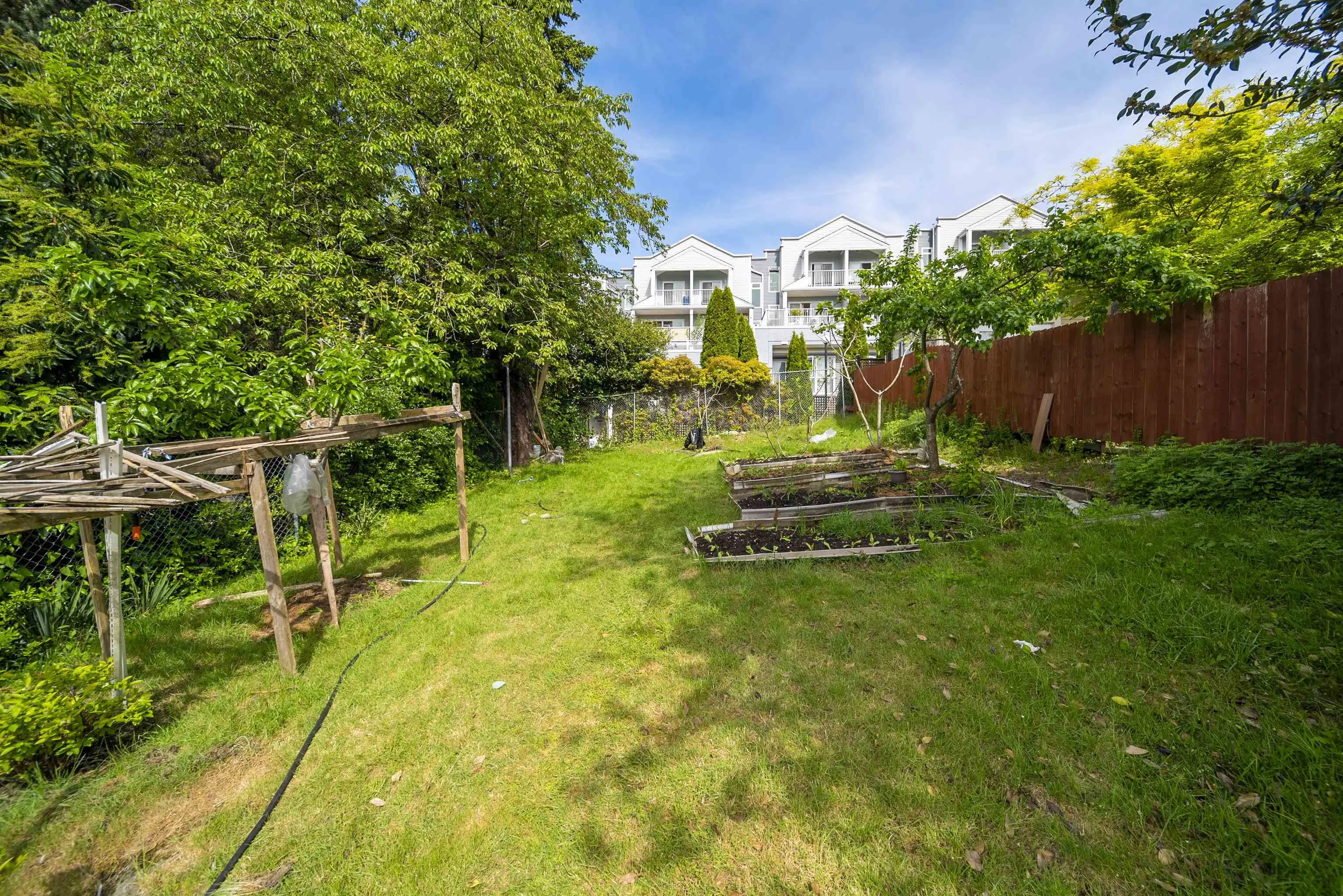 1011 Auckland Street