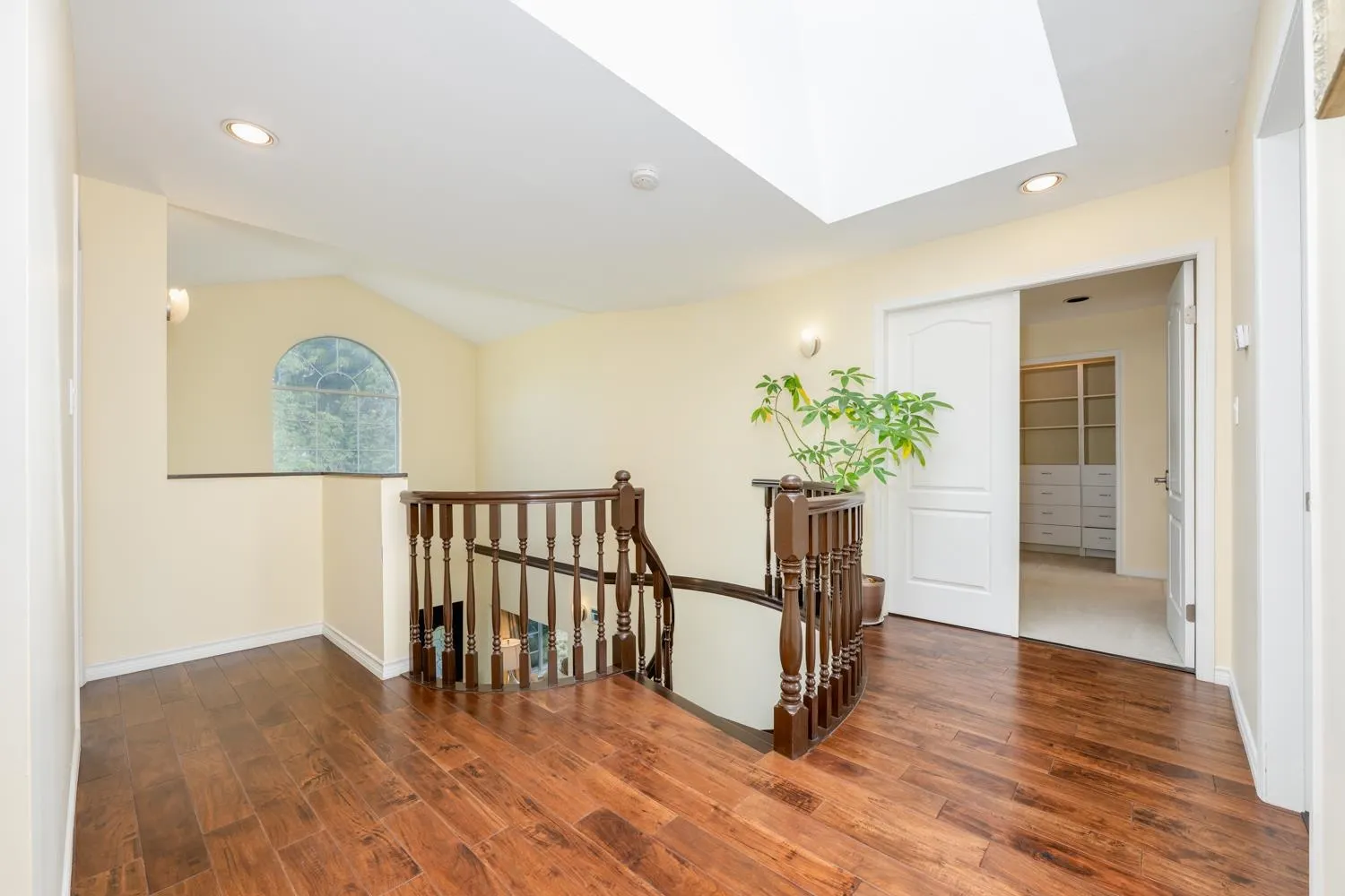 122 W 43rd Avenue