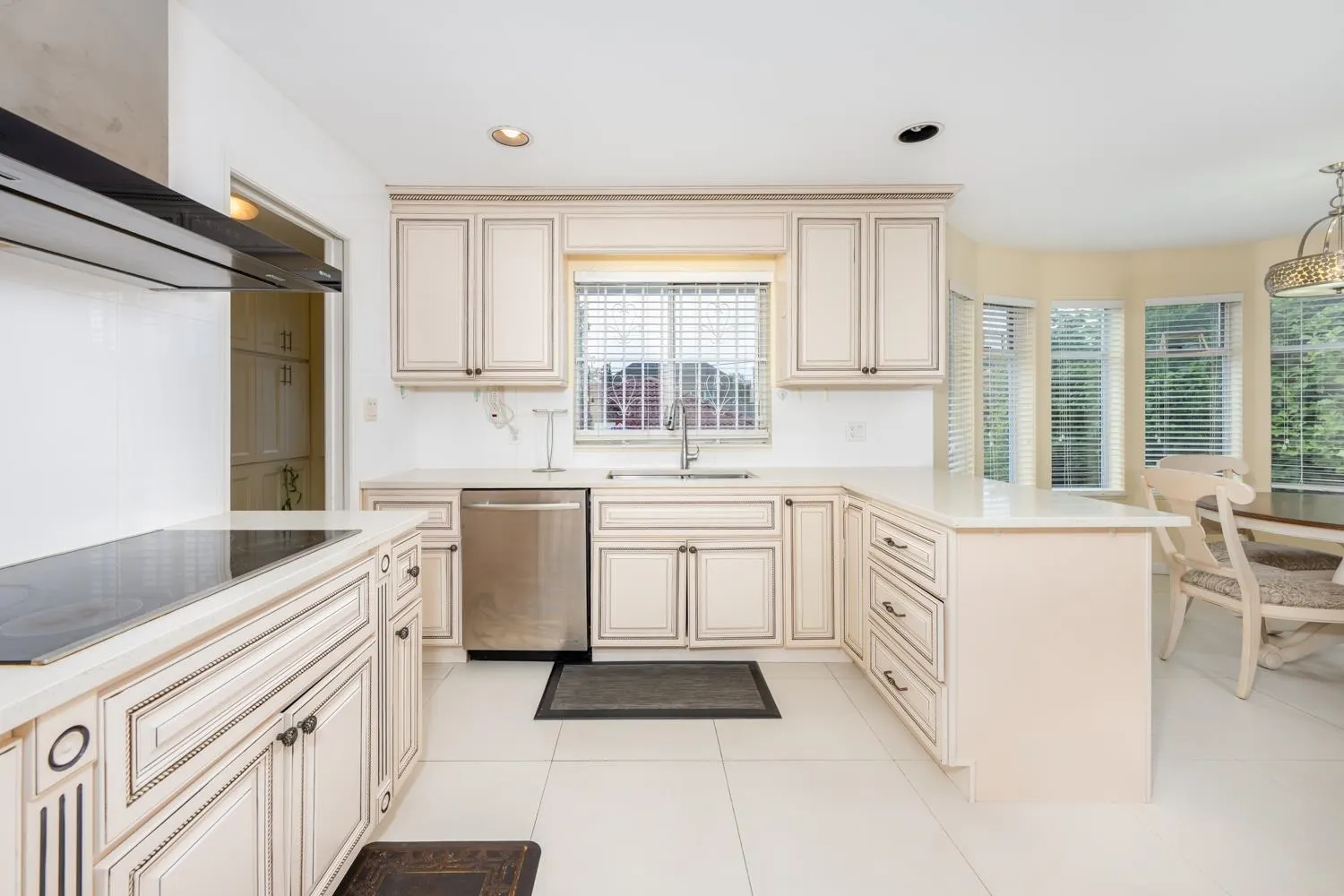 122 W 43rd Avenue