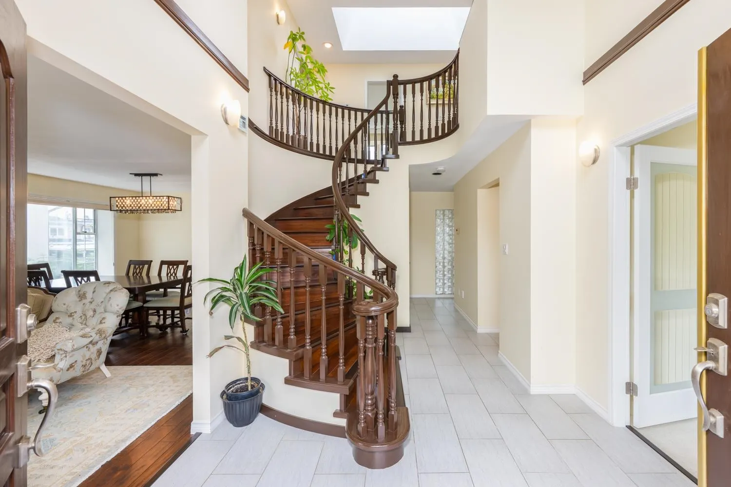 122 W 43rd Avenue