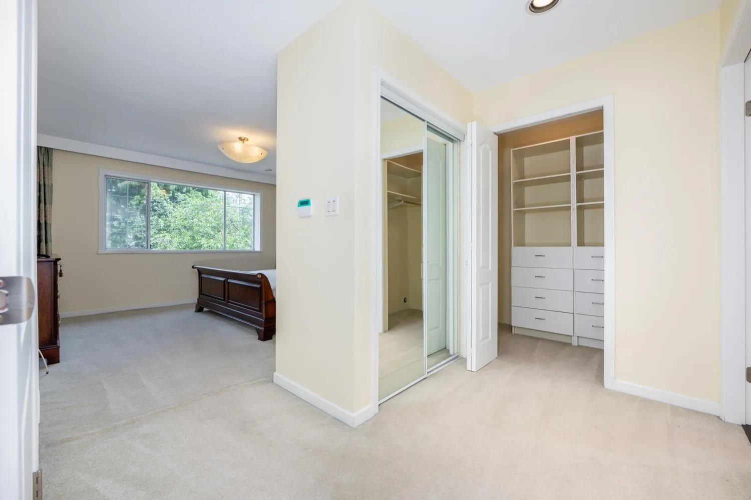 122 W 43rd Avenue