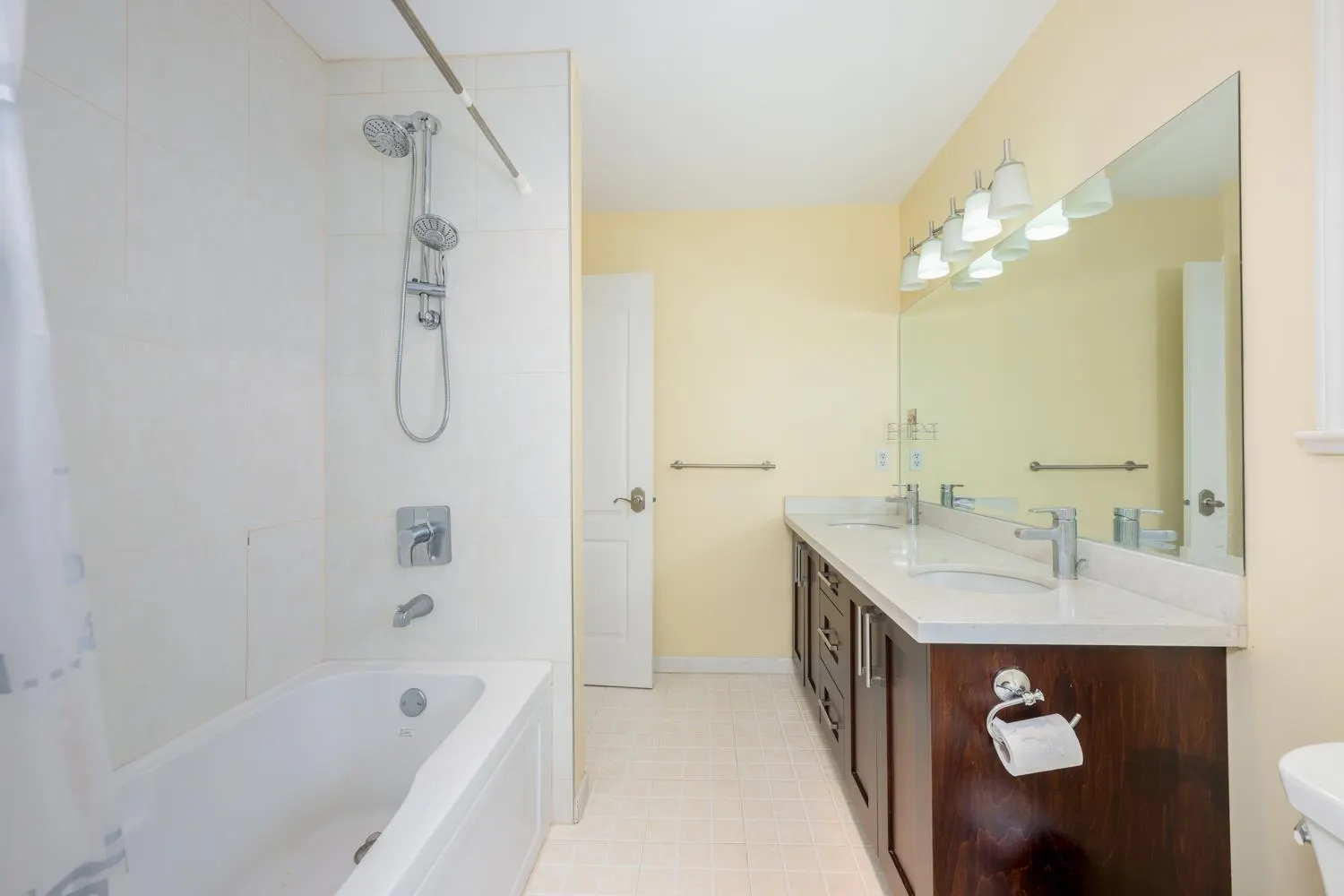 122 W 43rd Avenue