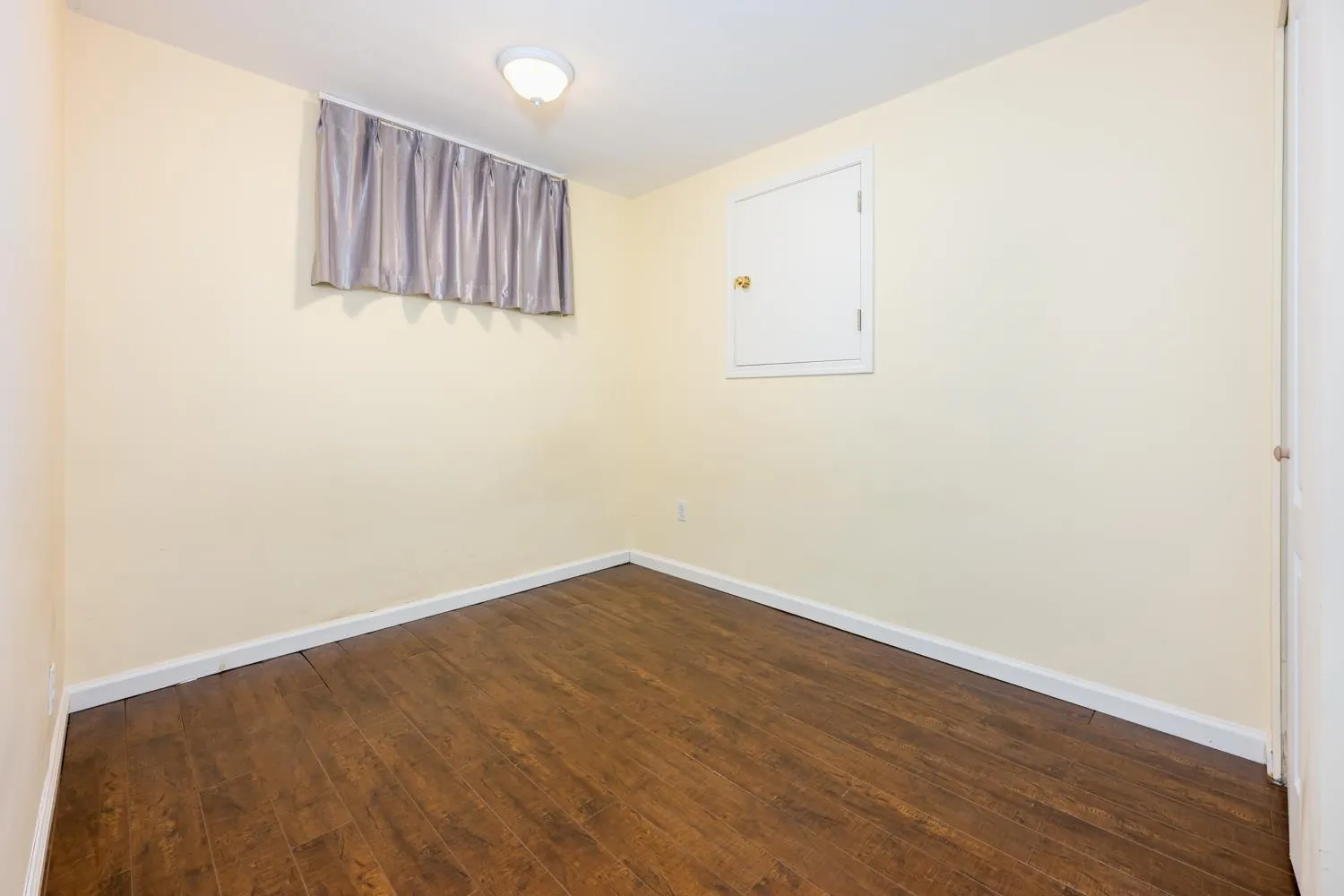 122 W 43rd Avenue