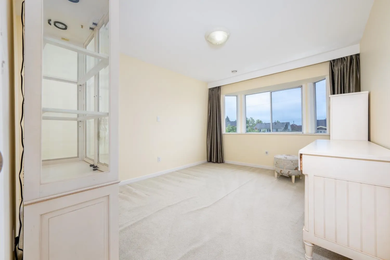 122 W 43rd Avenue
