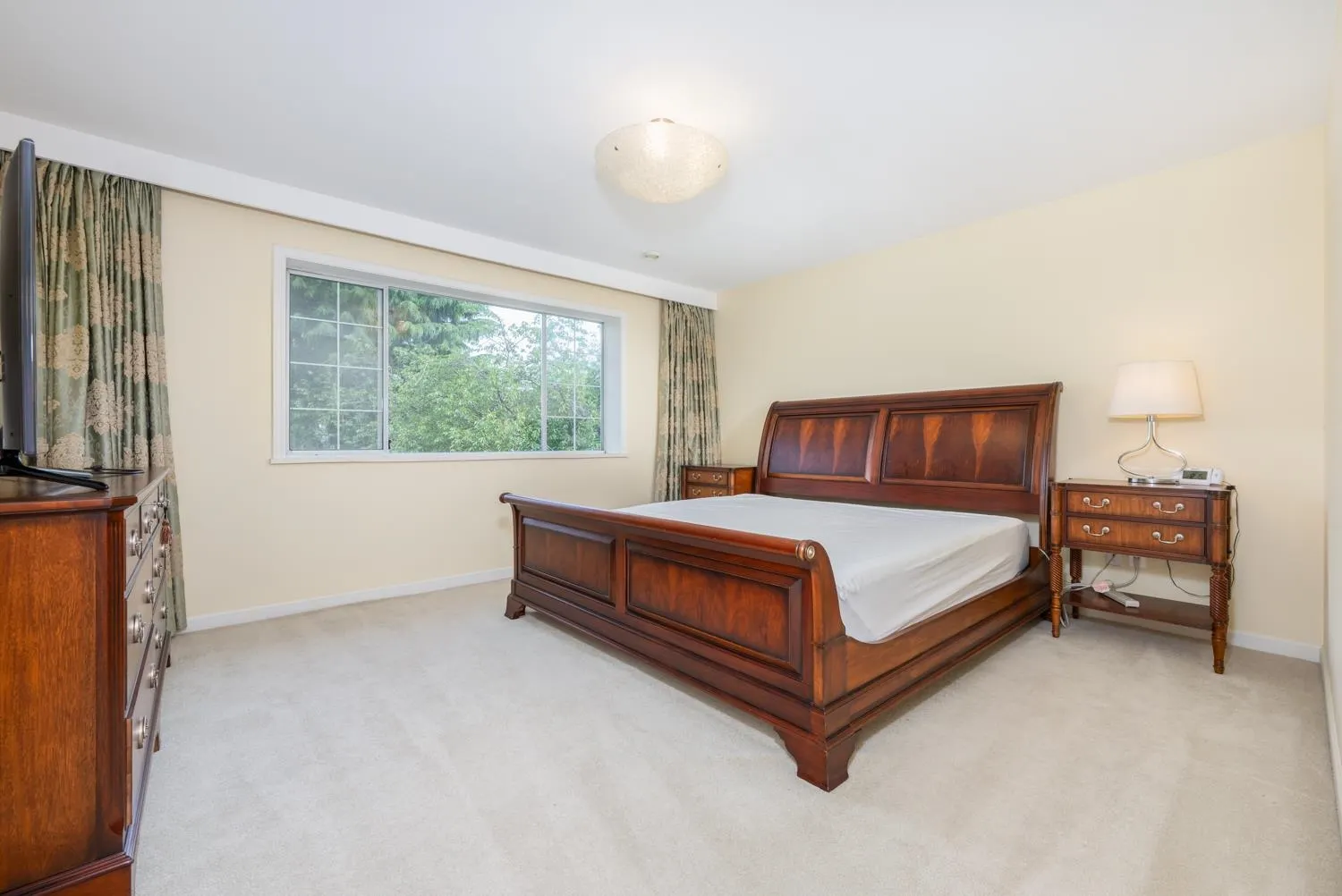 122 W 43rd Avenue