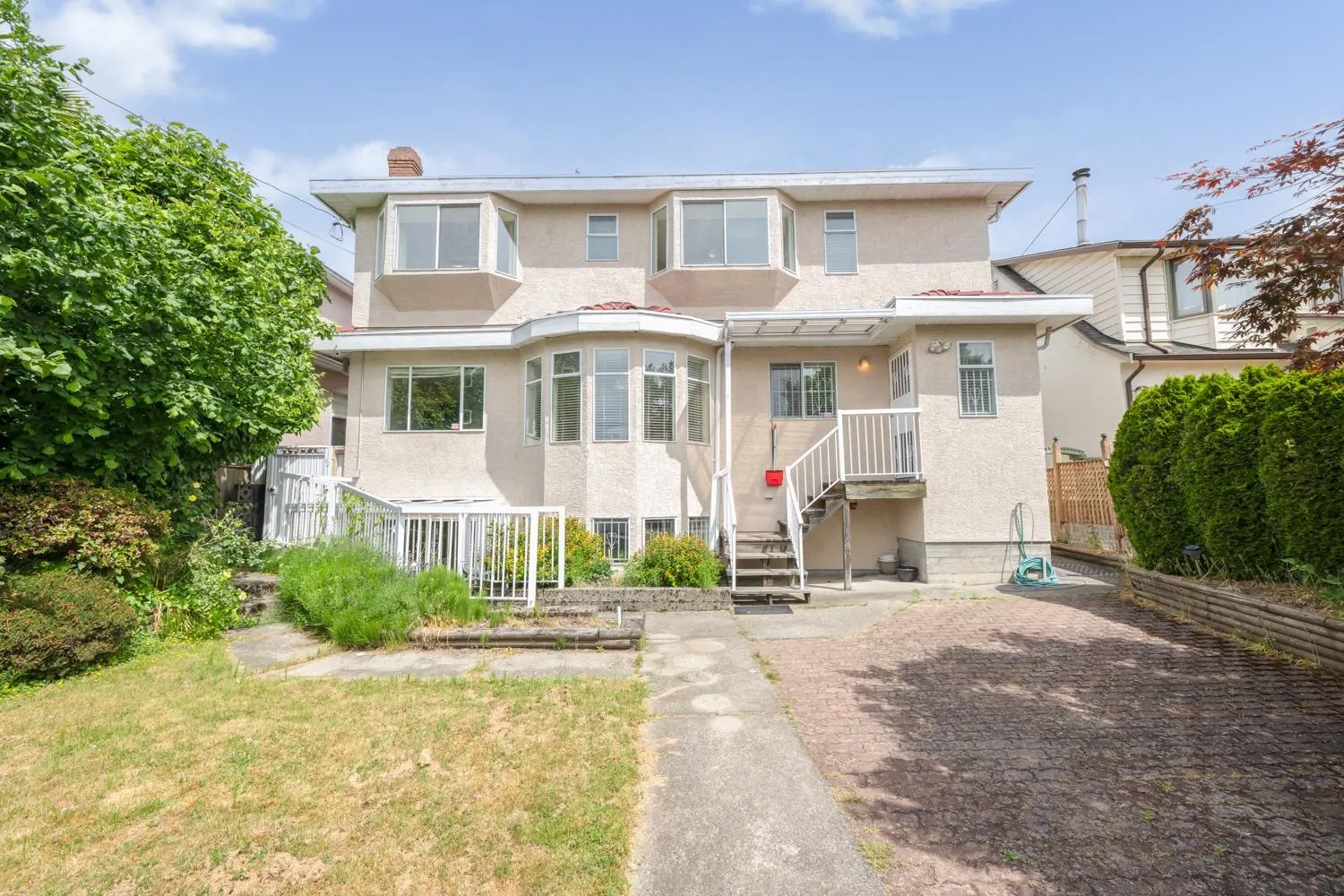 122 W 43rd Avenue