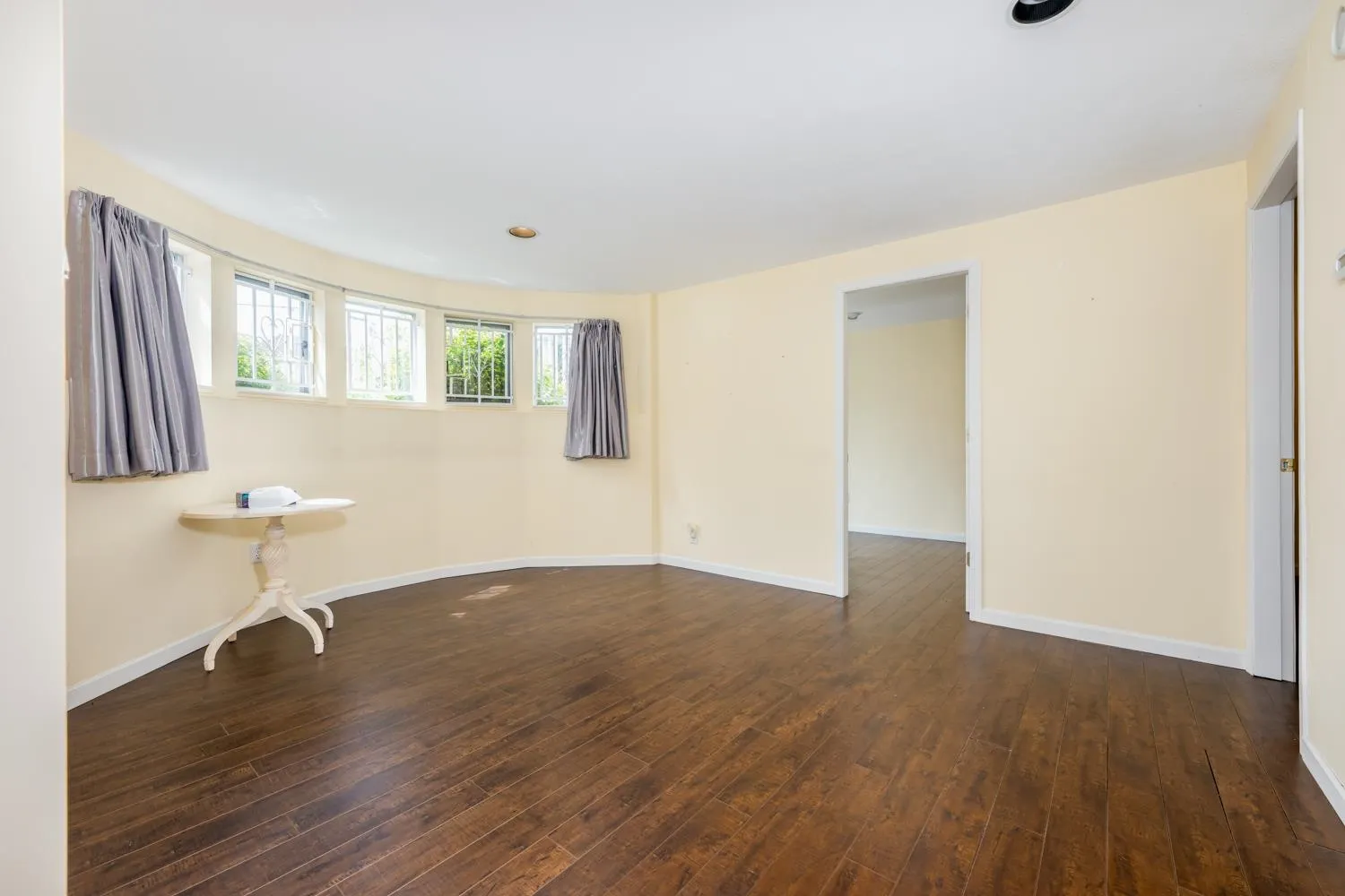 122 W 43rd Avenue