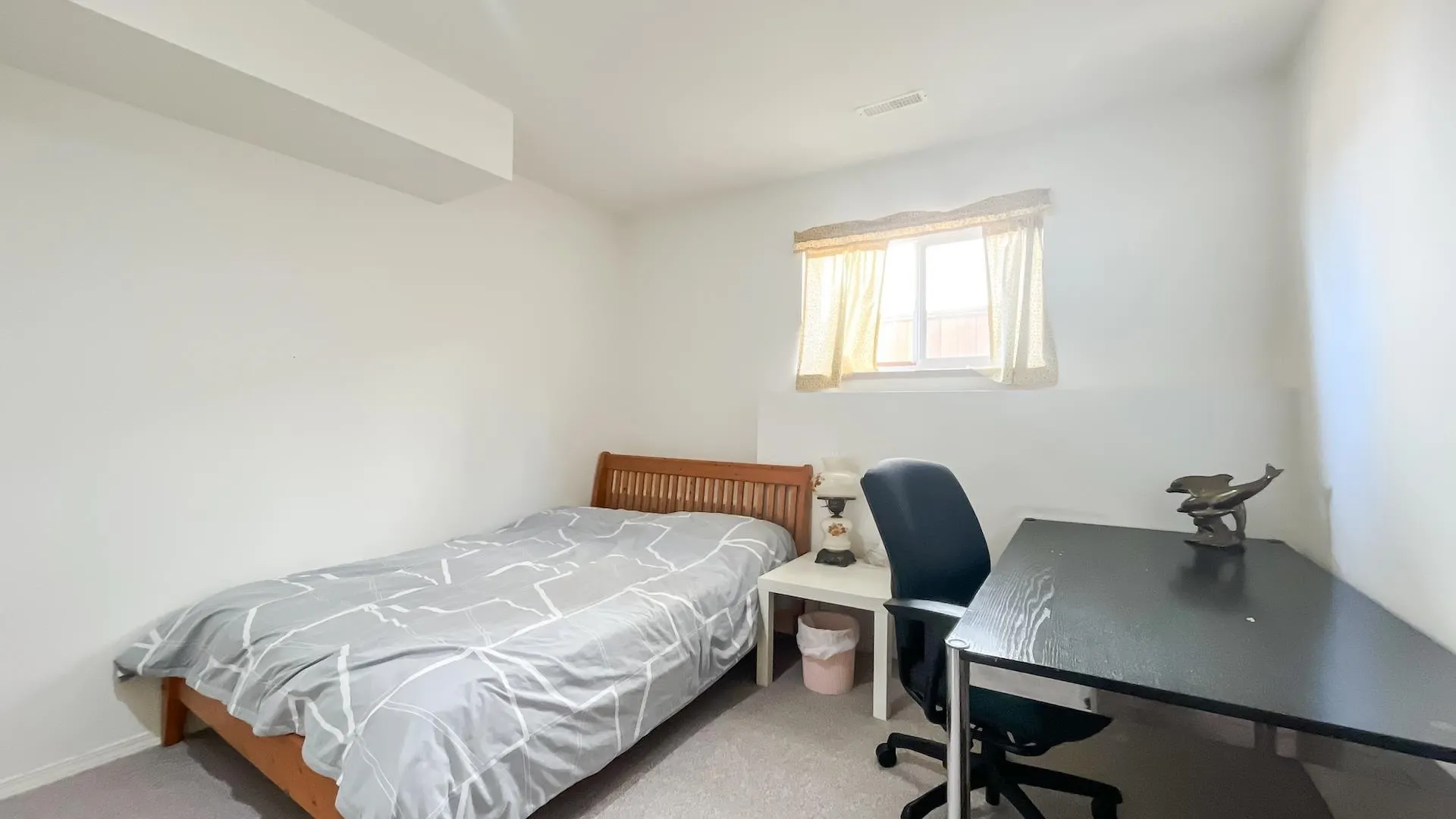 1161 Coutts Way