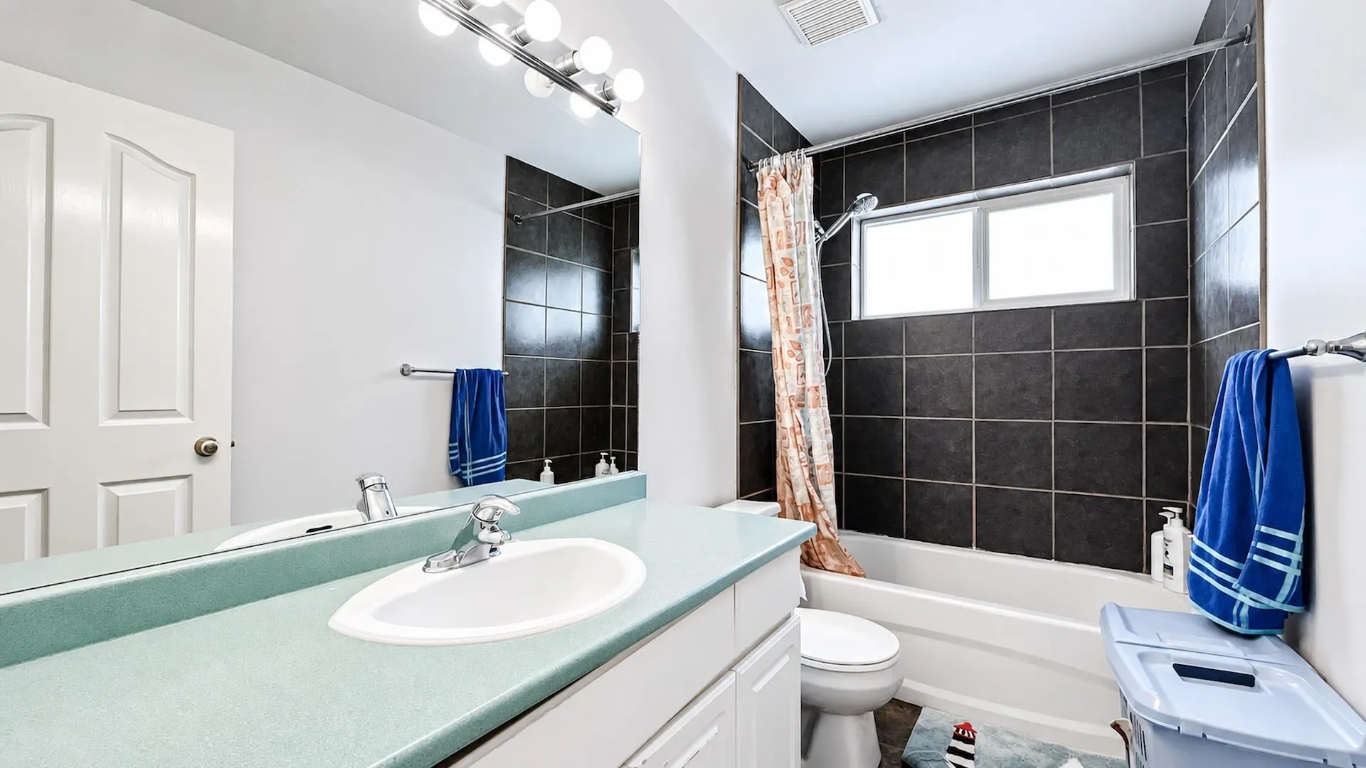 1161 Coutts Way