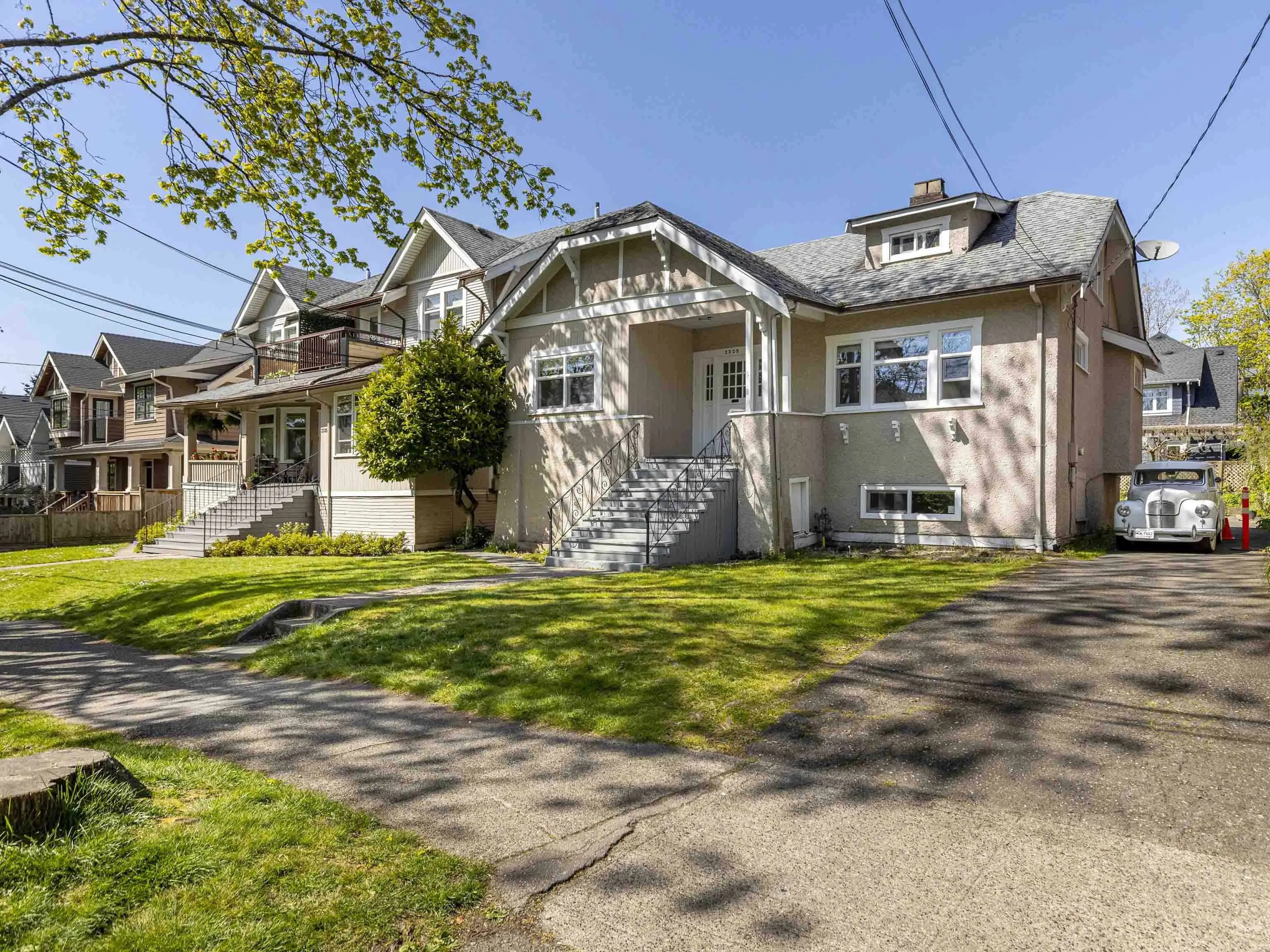 2325 W 8th Avenue