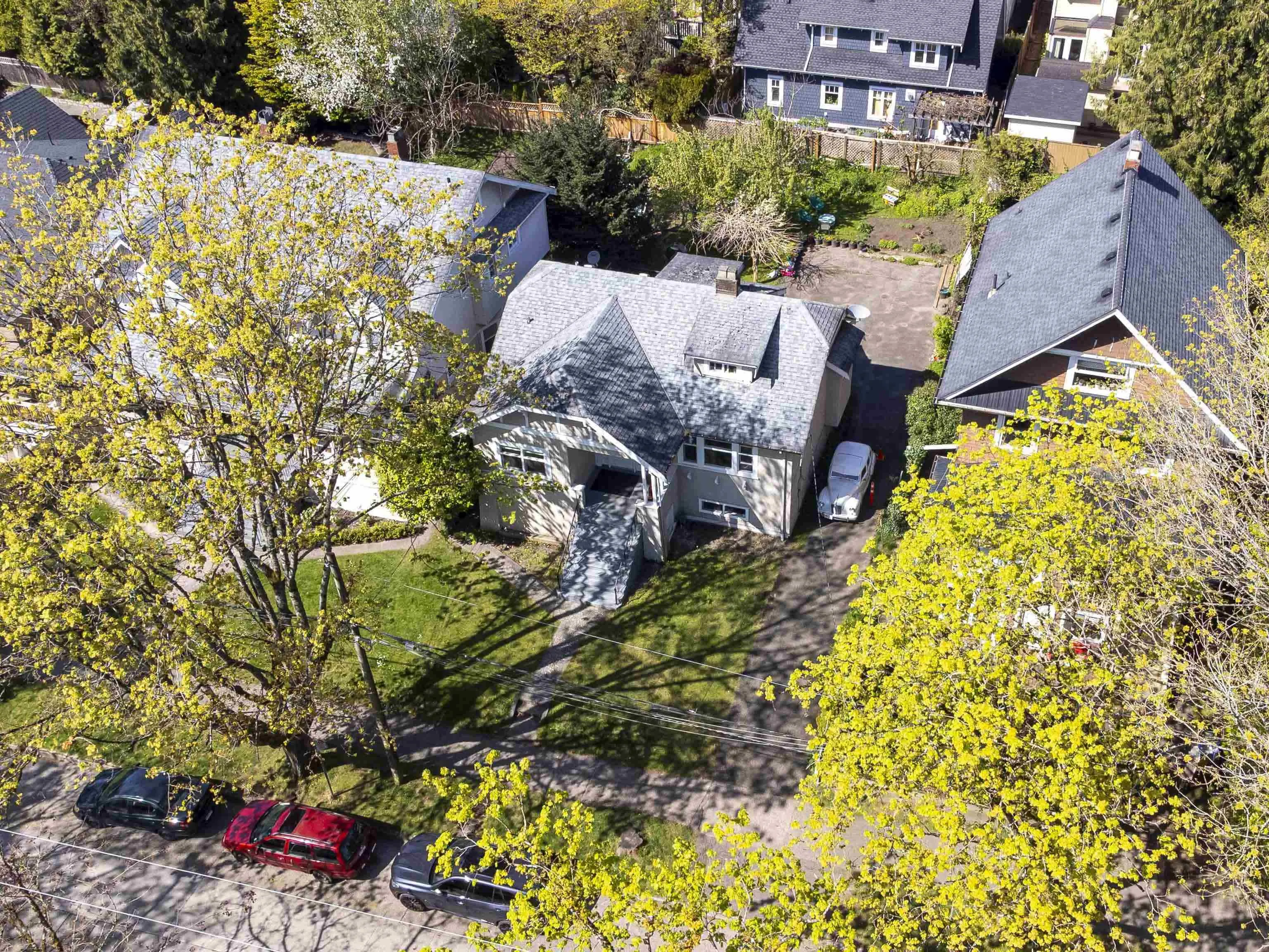 2325 W 8th Avenue