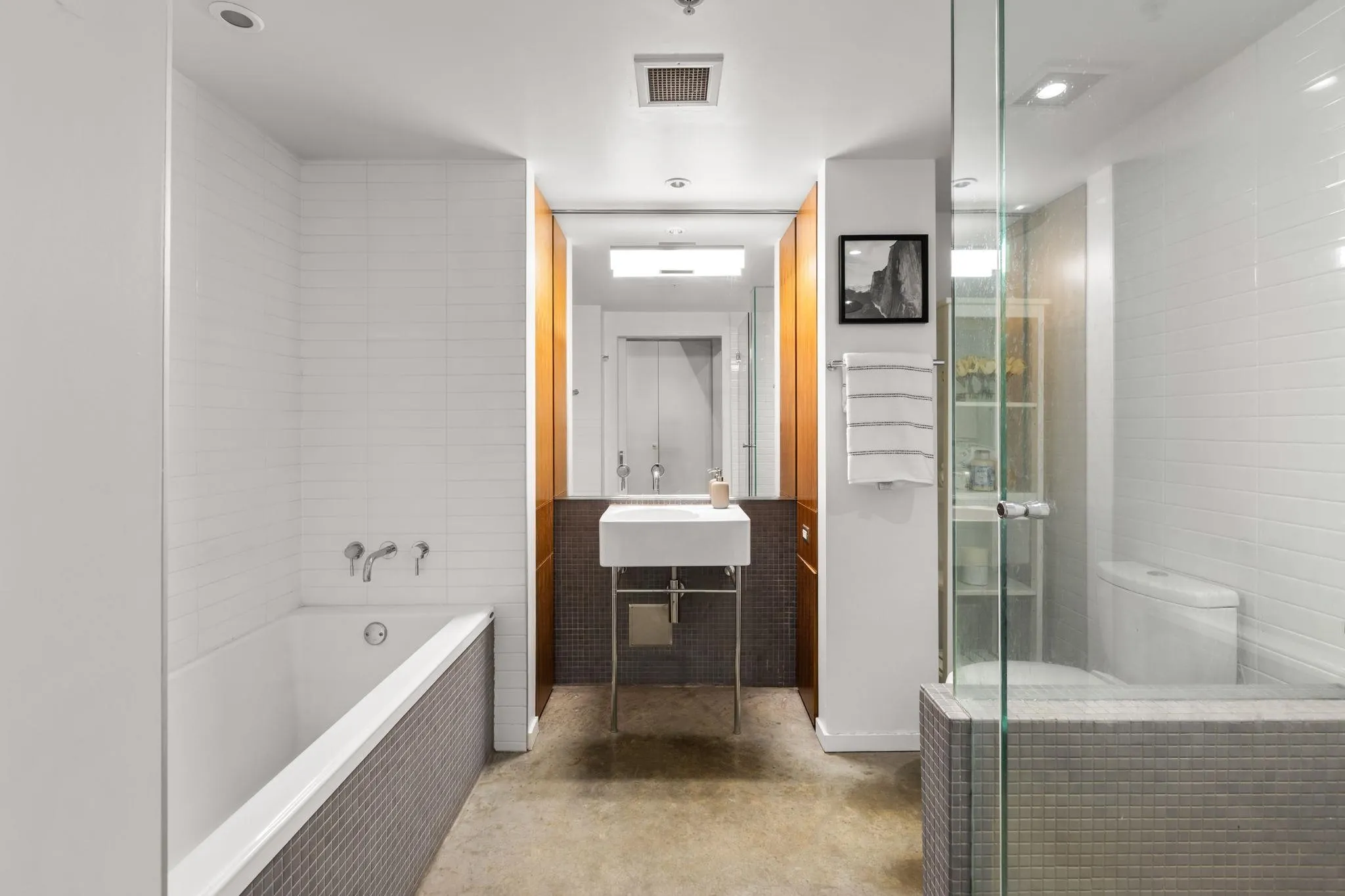 388 W 1st Avenue #410
