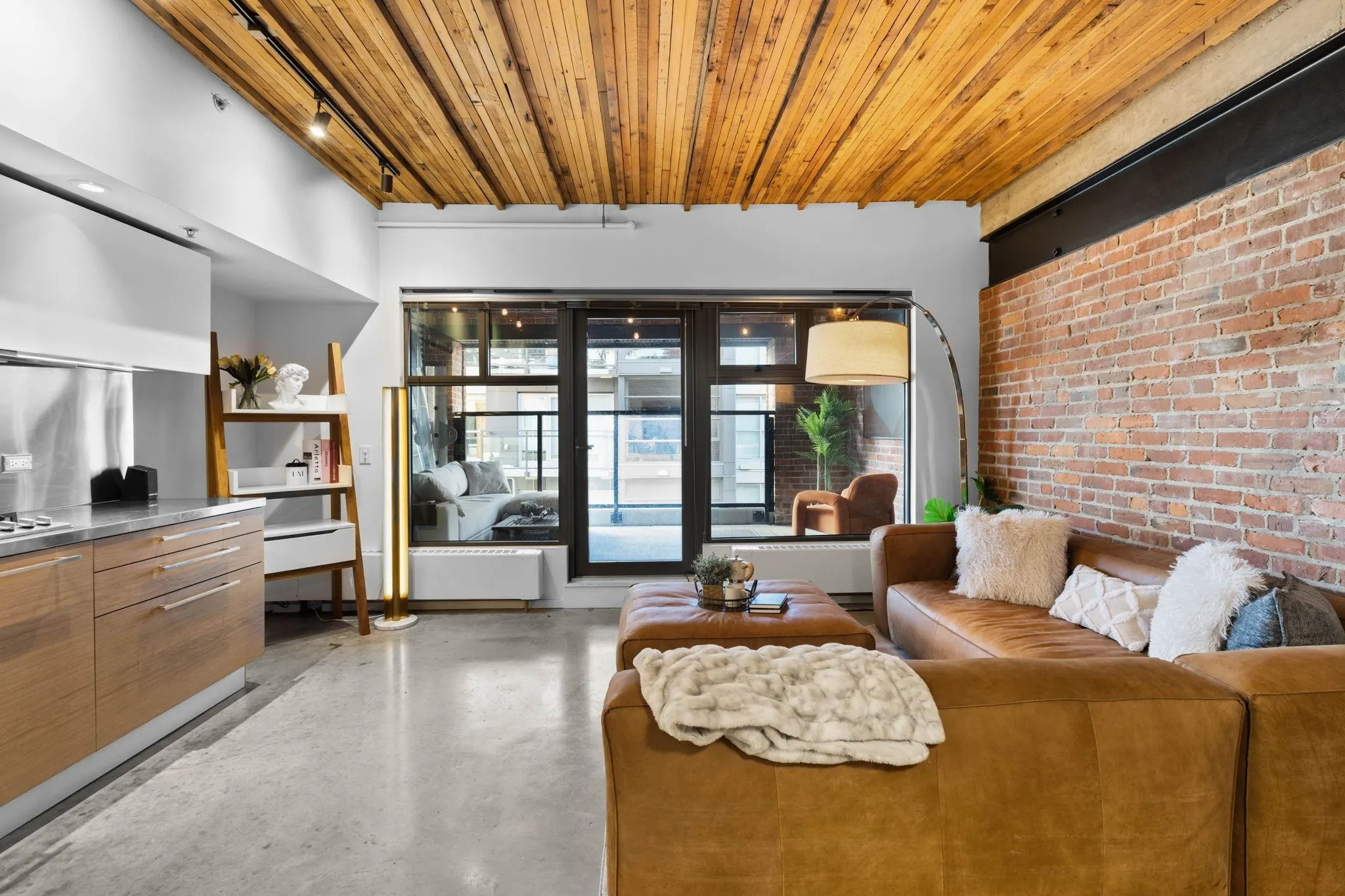 388 W 1st Avenue #410