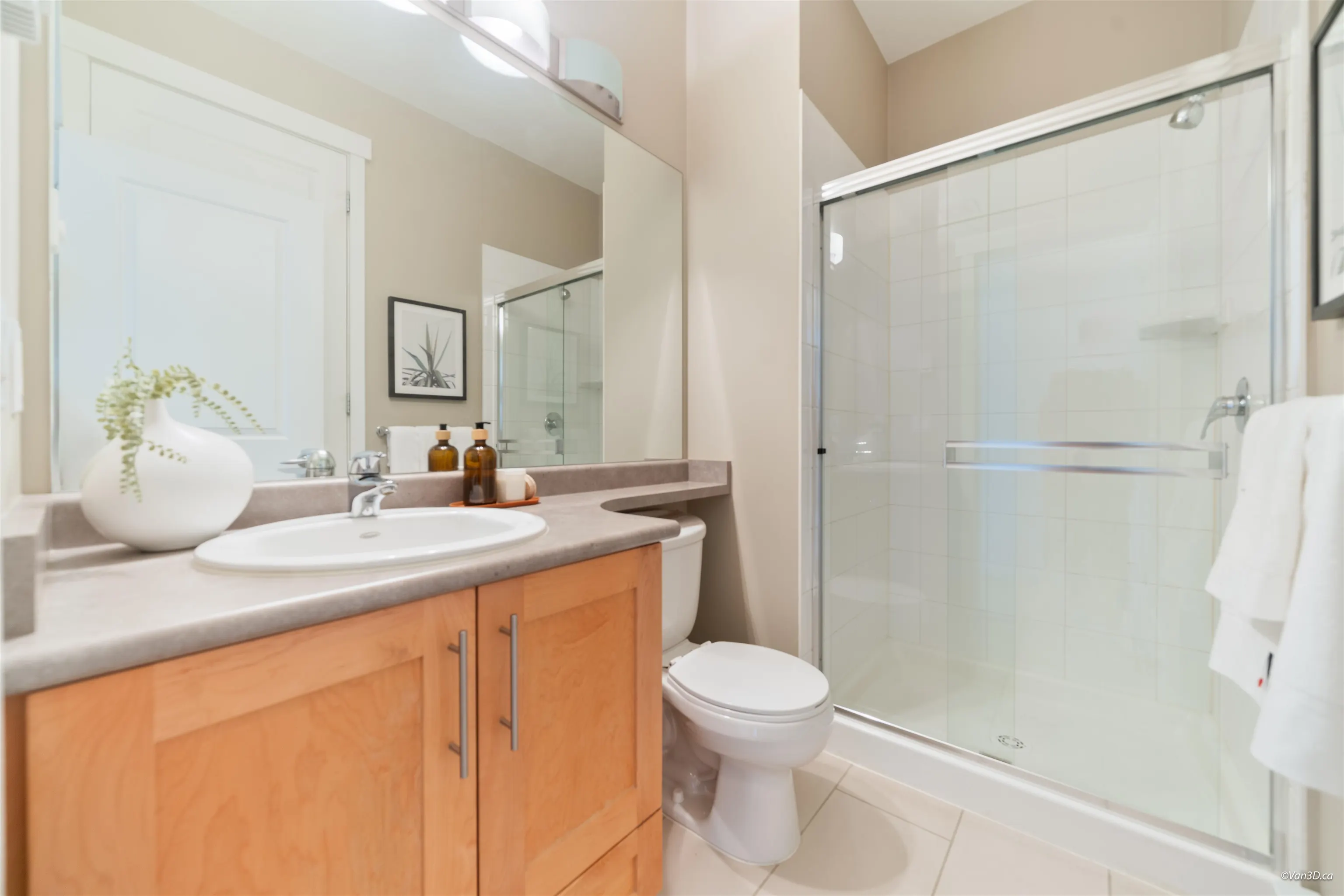 4883 Maclure Mews #404