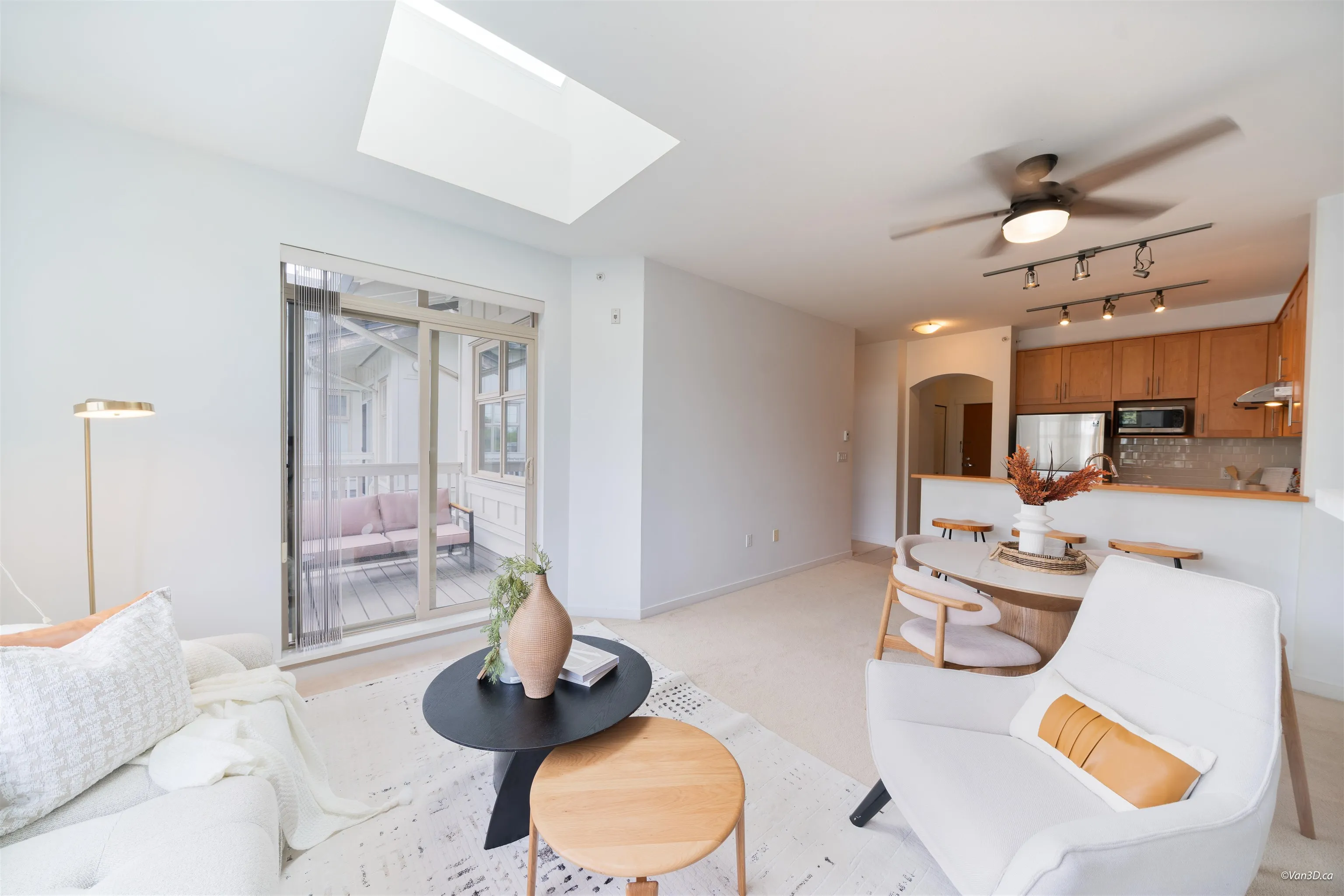 4883 Maclure Mews #404