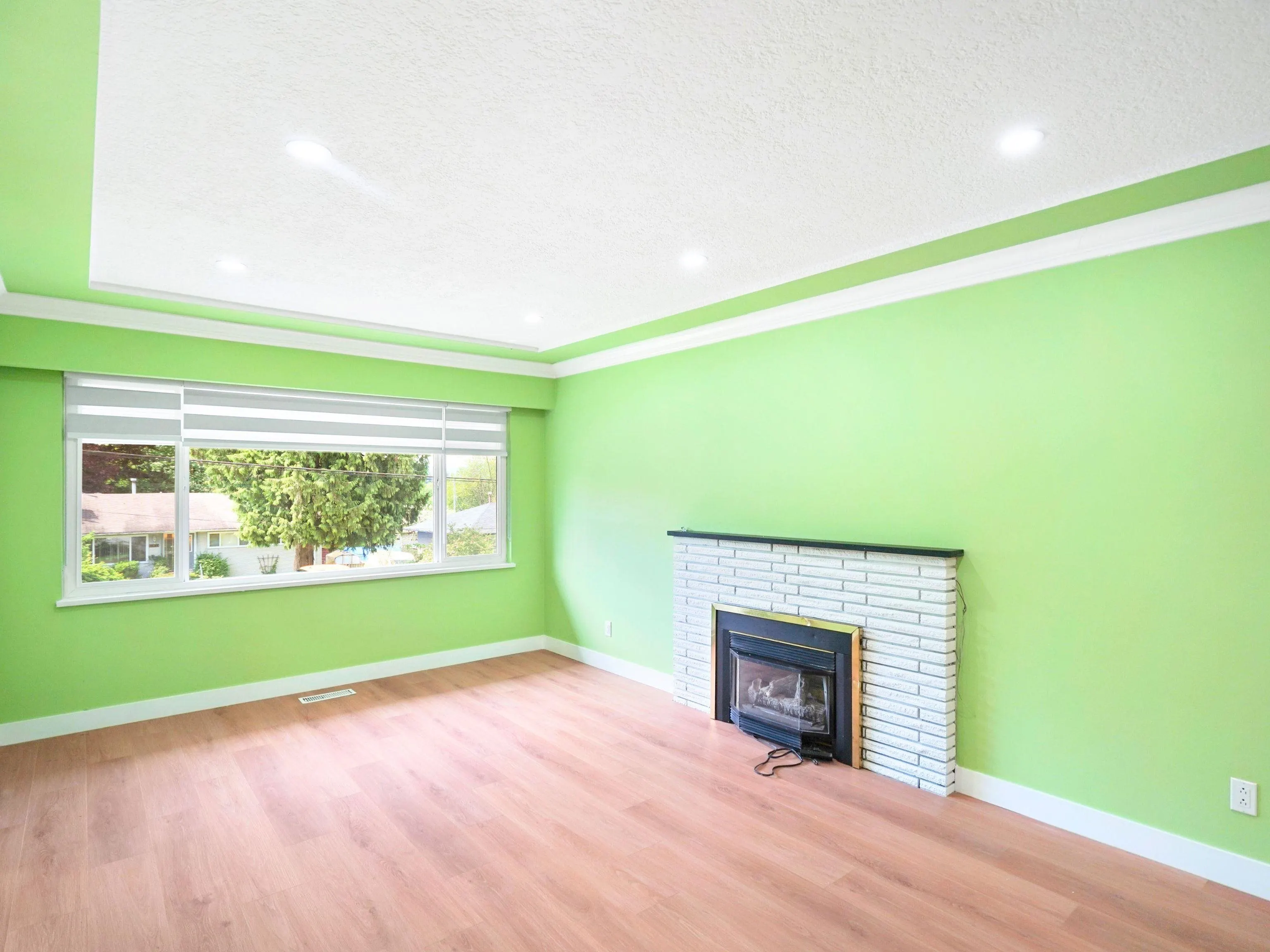 14935 Kew Drive